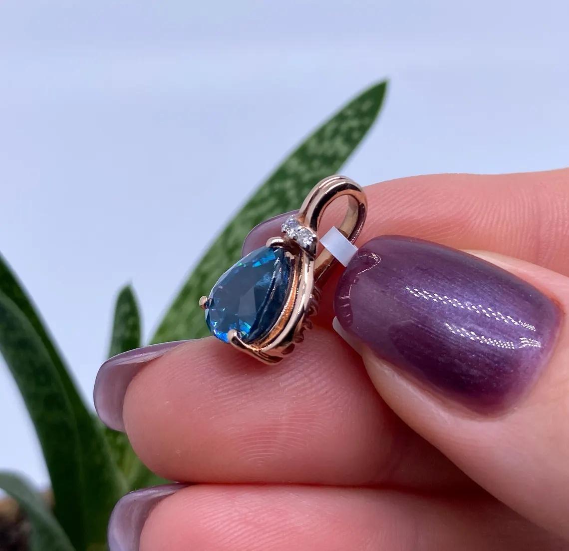 Women's Pendant with Natural Cambodian Deep Blue Zircon 14K Rose Gold and Diamonds! For Sale