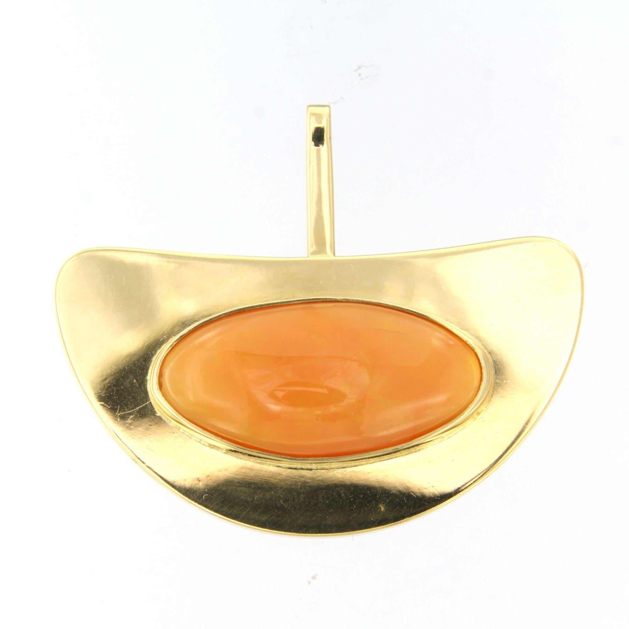 Pendentif avec opale Or jaune 18k 15,0 grammes en vente 1