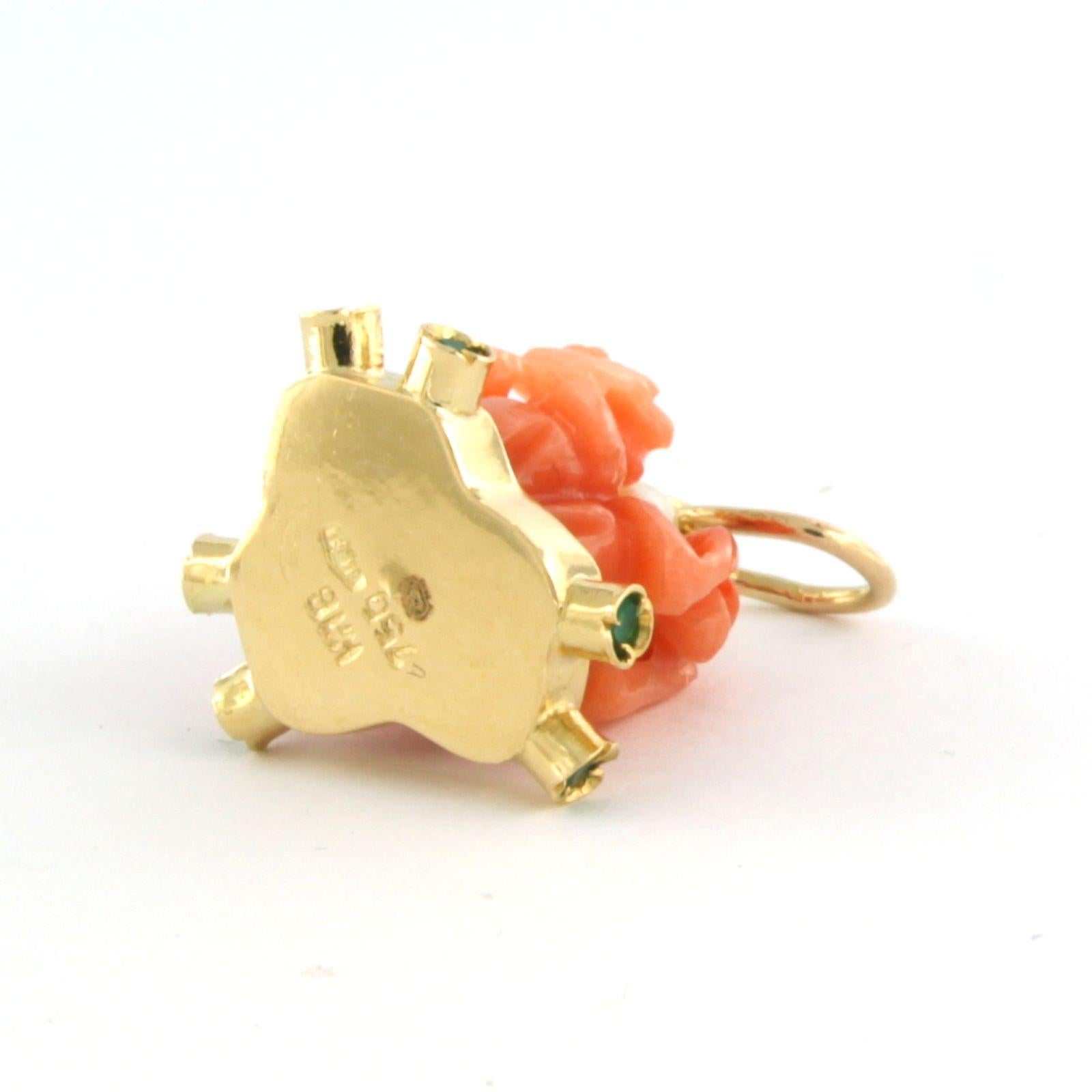 Pendant with pearl, emerald, coral, 3 monkeys Hear, See, Speak No Evil 18k gold In Excellent Condition For Sale In The Hague, ZH