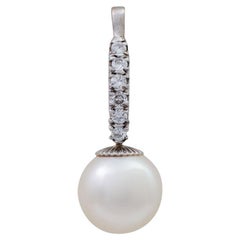 Pendant with South Sea Pearl and Diamonds
