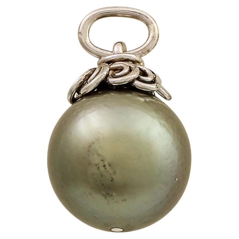 Pendant with Tahitian Cultured Pearl For Sale