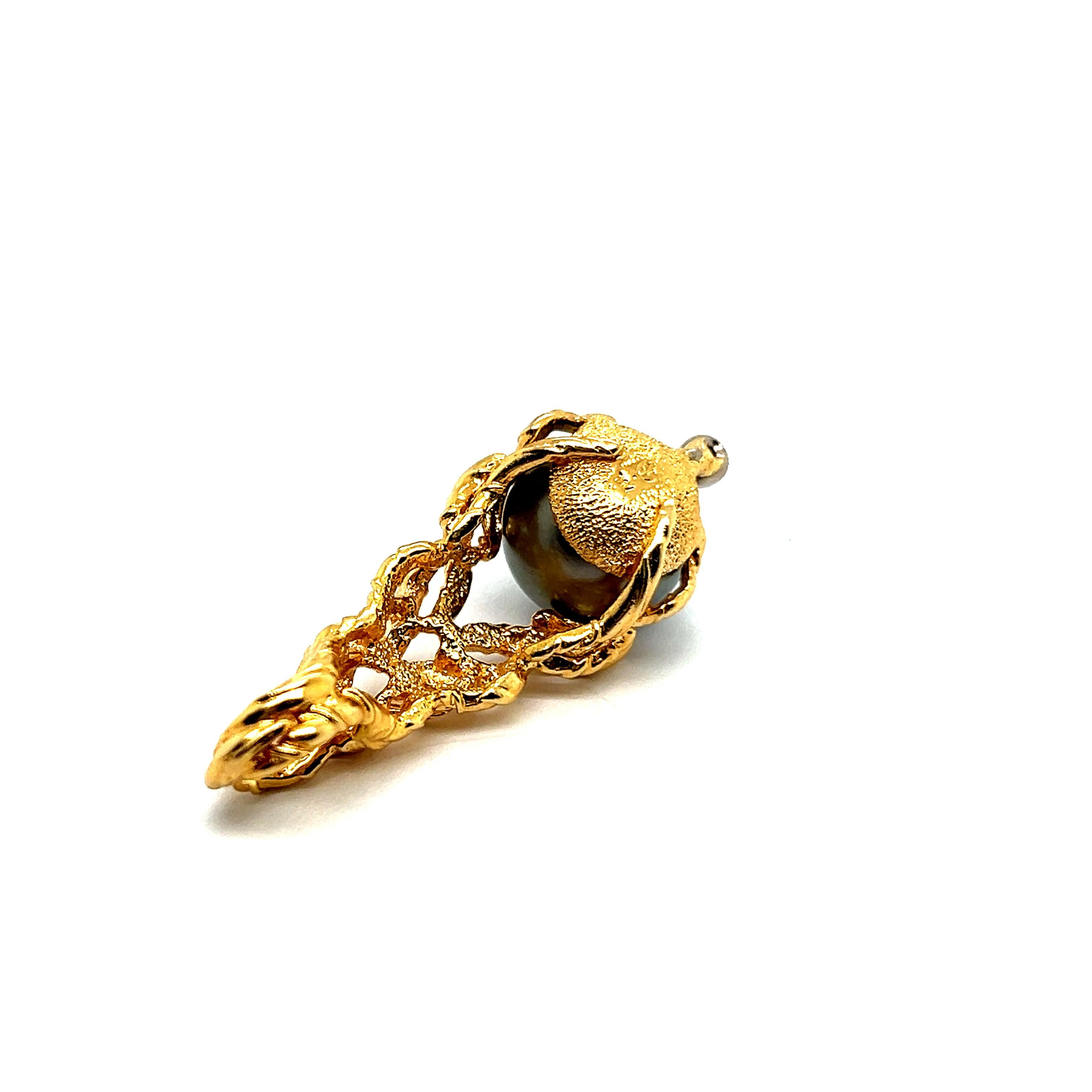 Pendentif Gilbert Albert en or jaune 18 carats avec perles de Tahiti et diamants en vente 9
