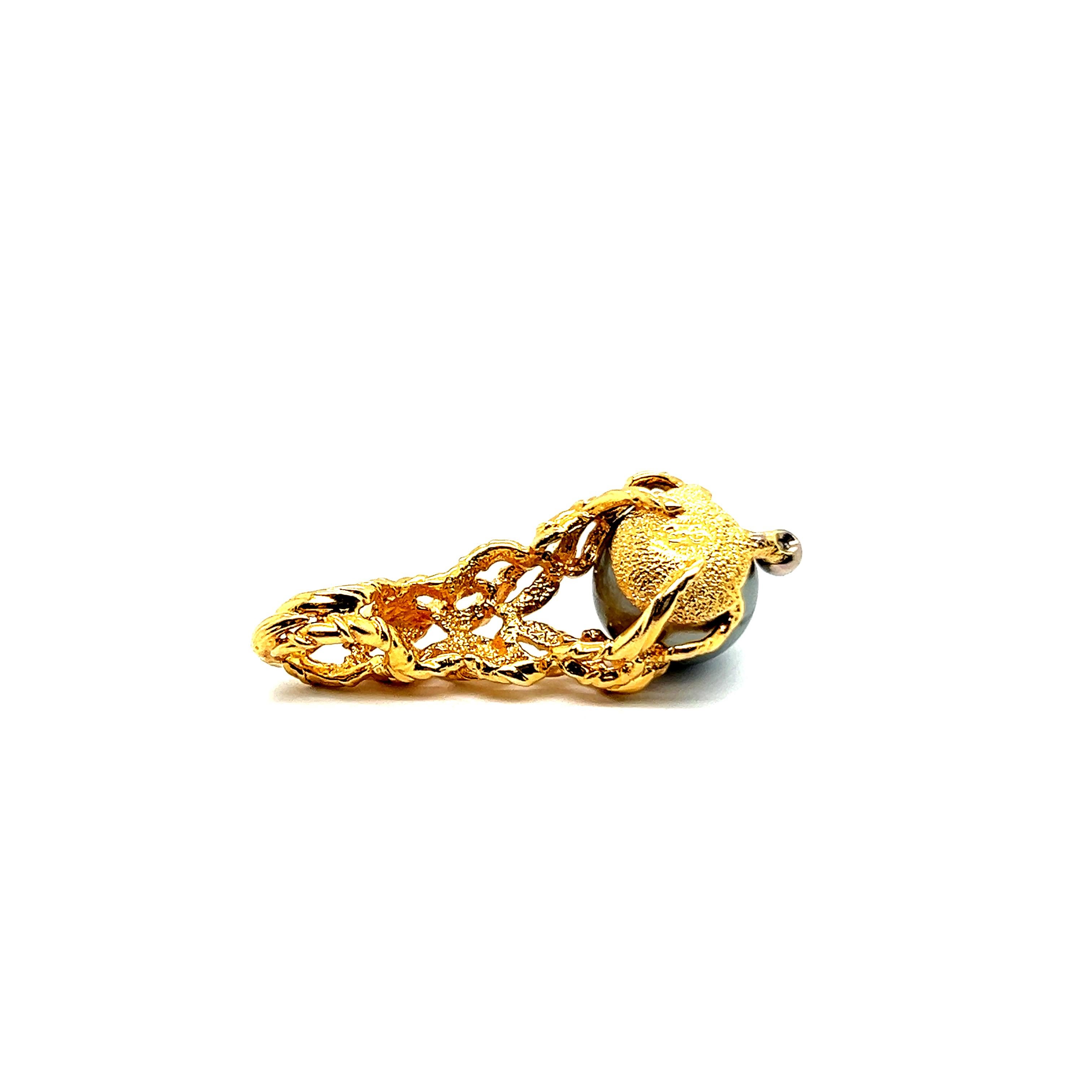 Pendentif Gilbert Albert en or jaune 18 carats avec perles de Tahiti et diamants en vente 10