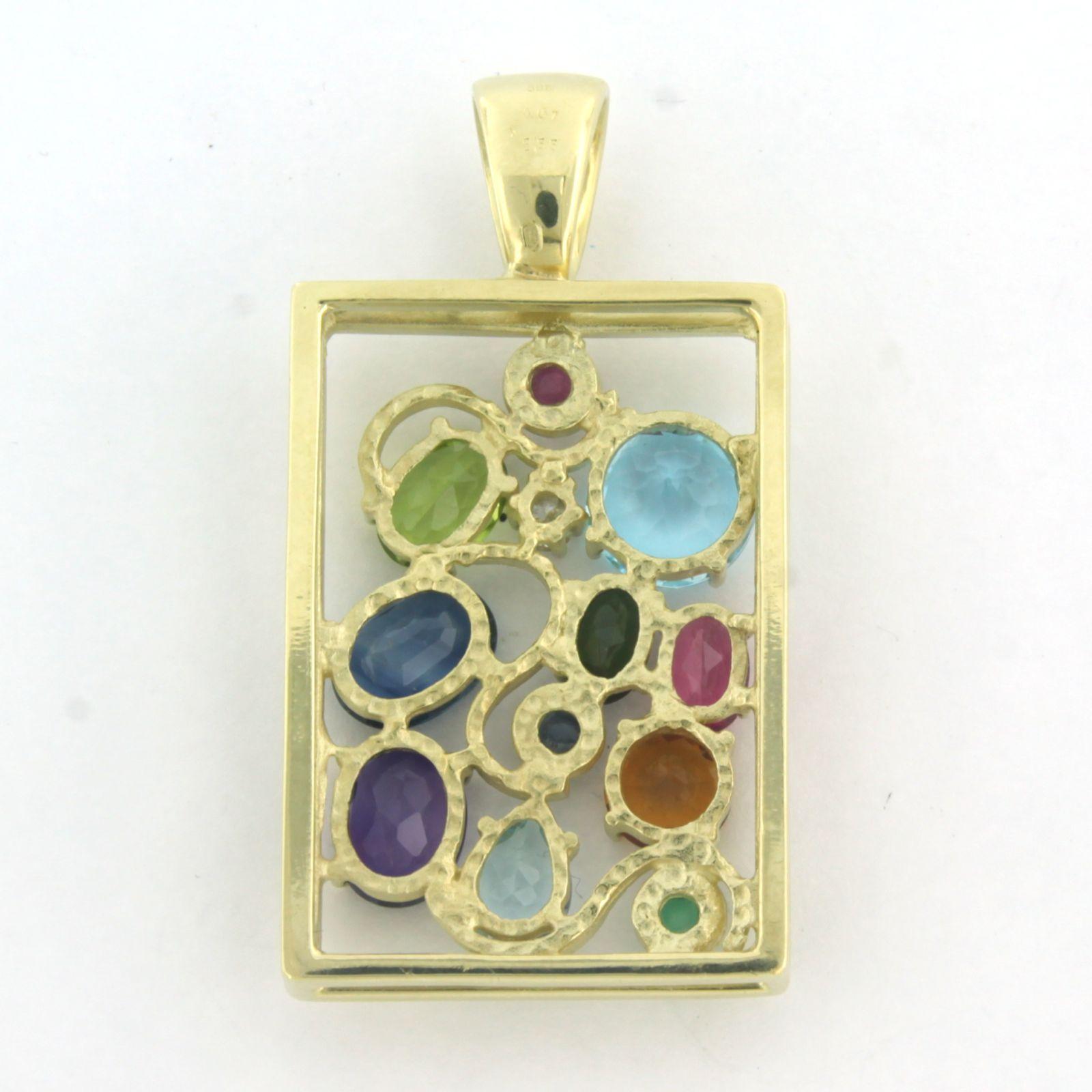 Pendentif avec diverses pierres précieuses et diamant en or jaune 14k Excellent état - En vente à The Hague, ZH