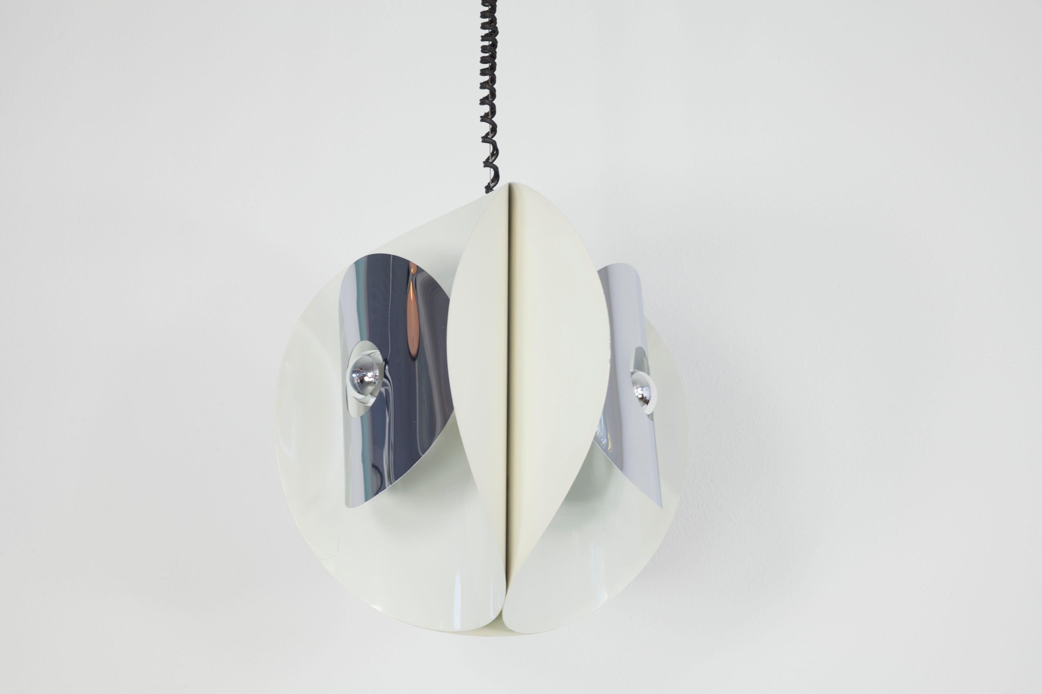 Late 20th Century Pendantlamp with white painted metal & chrome shades, Gioffredo Reggiani, 1970s For Sale