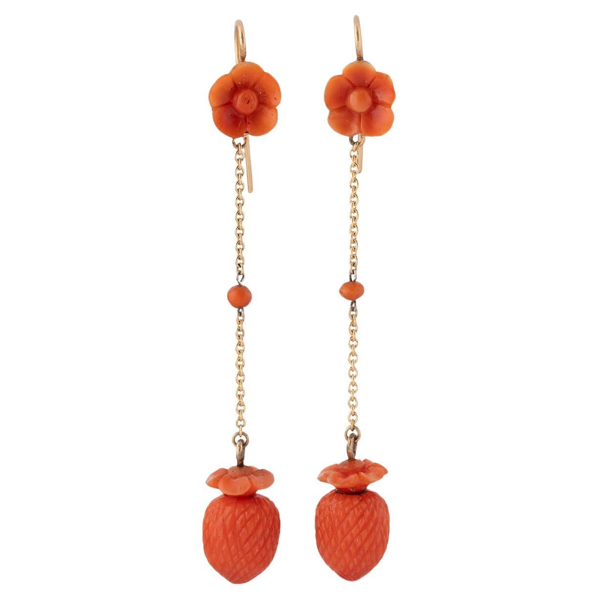 Boucles d'oreilles longues époque Napoléon III en corail