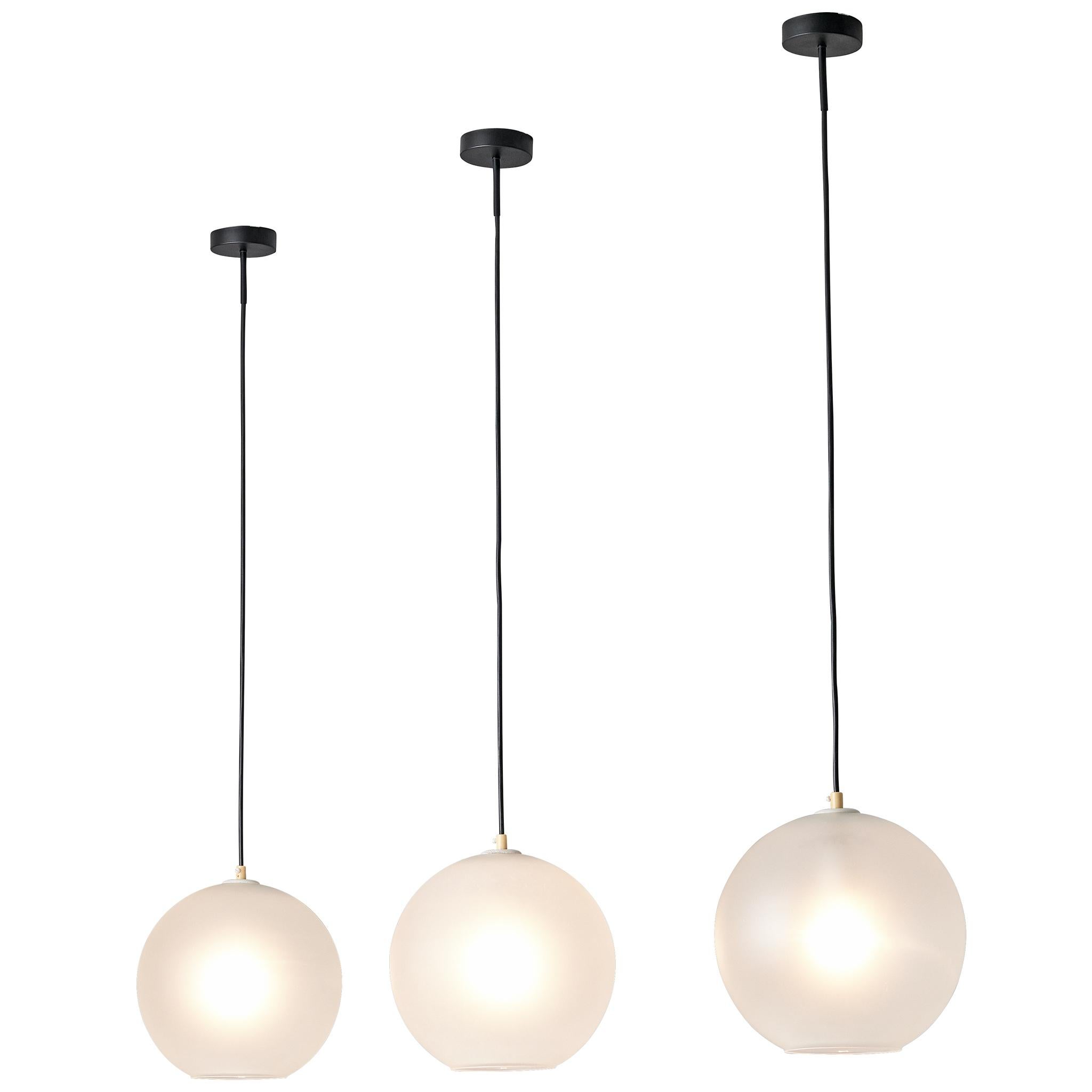 Pendentifs en verre satiné
