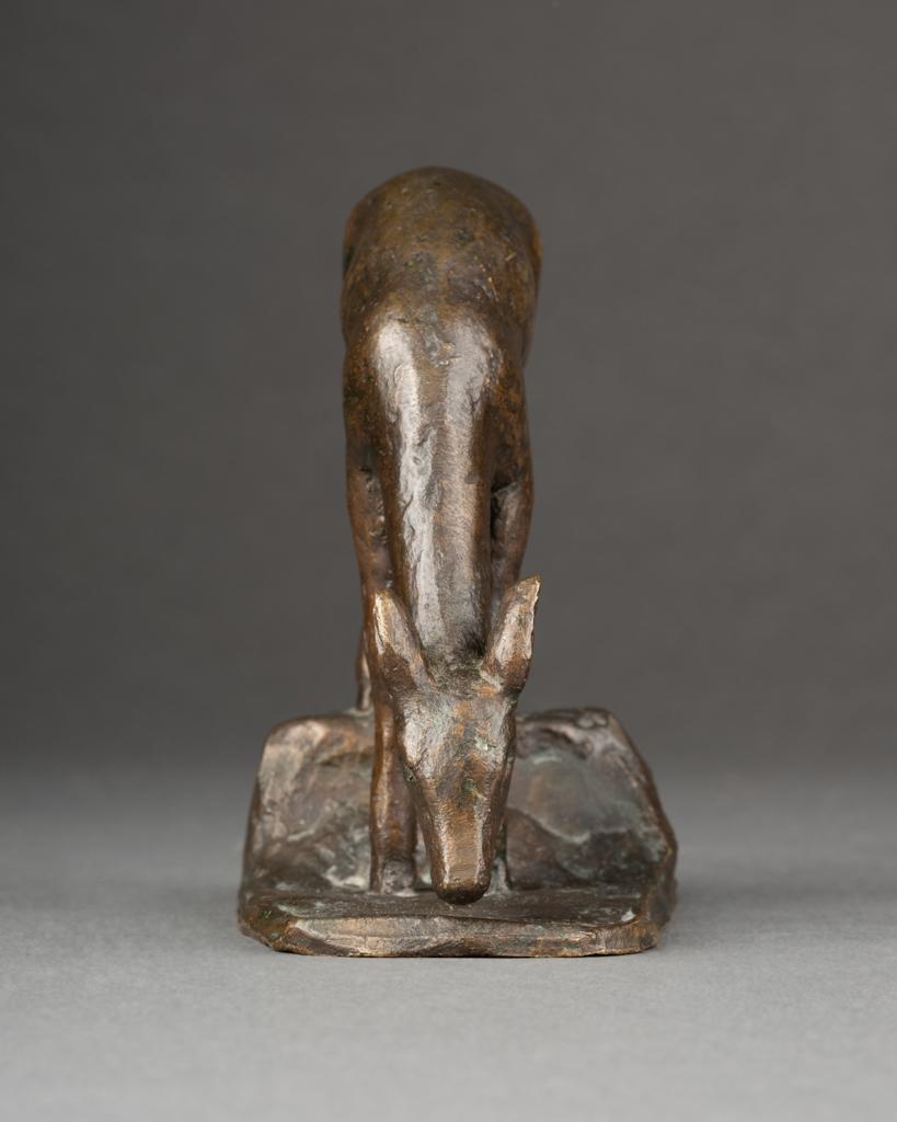 Pendentifs du début du C.I.C. Bronzes patinés au cerf et à la queue de daim en vente 8