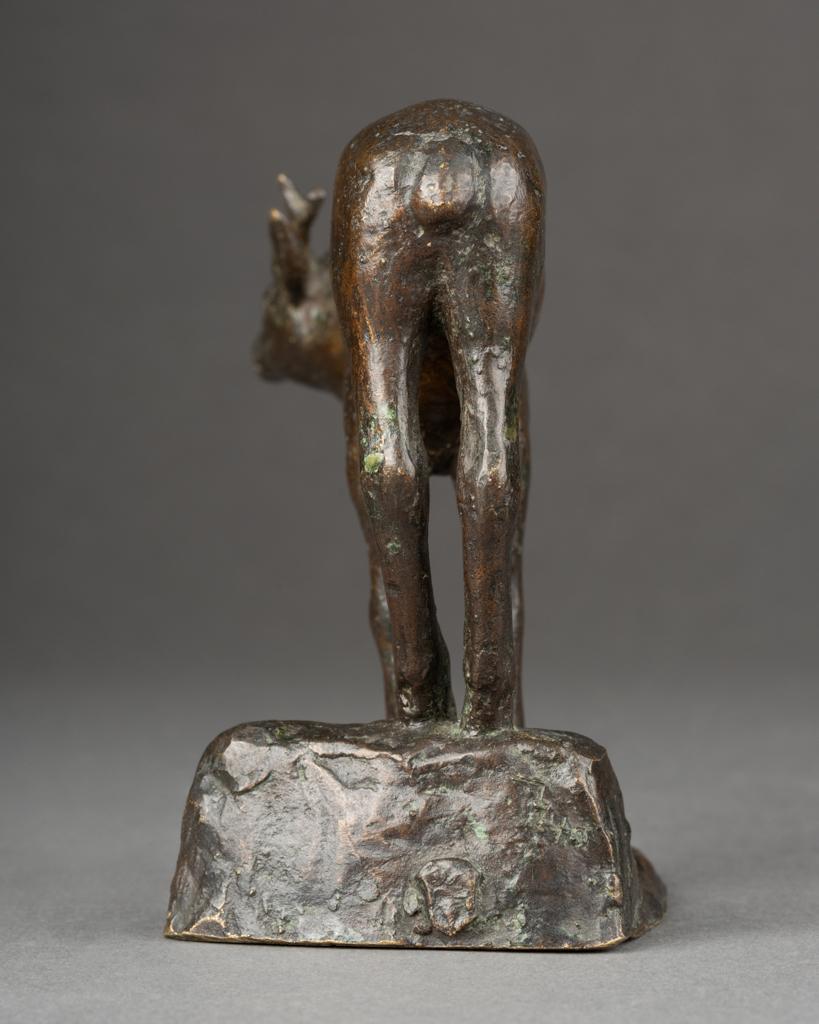Pendentifs du début du C.I.C. Bronzes patinés au cerf et à la queue de daim en vente 1