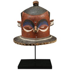 Pende "Giphogo" Stammes-Helm-Maske:: Demokratische Republik Kongo:: rot und schwarz