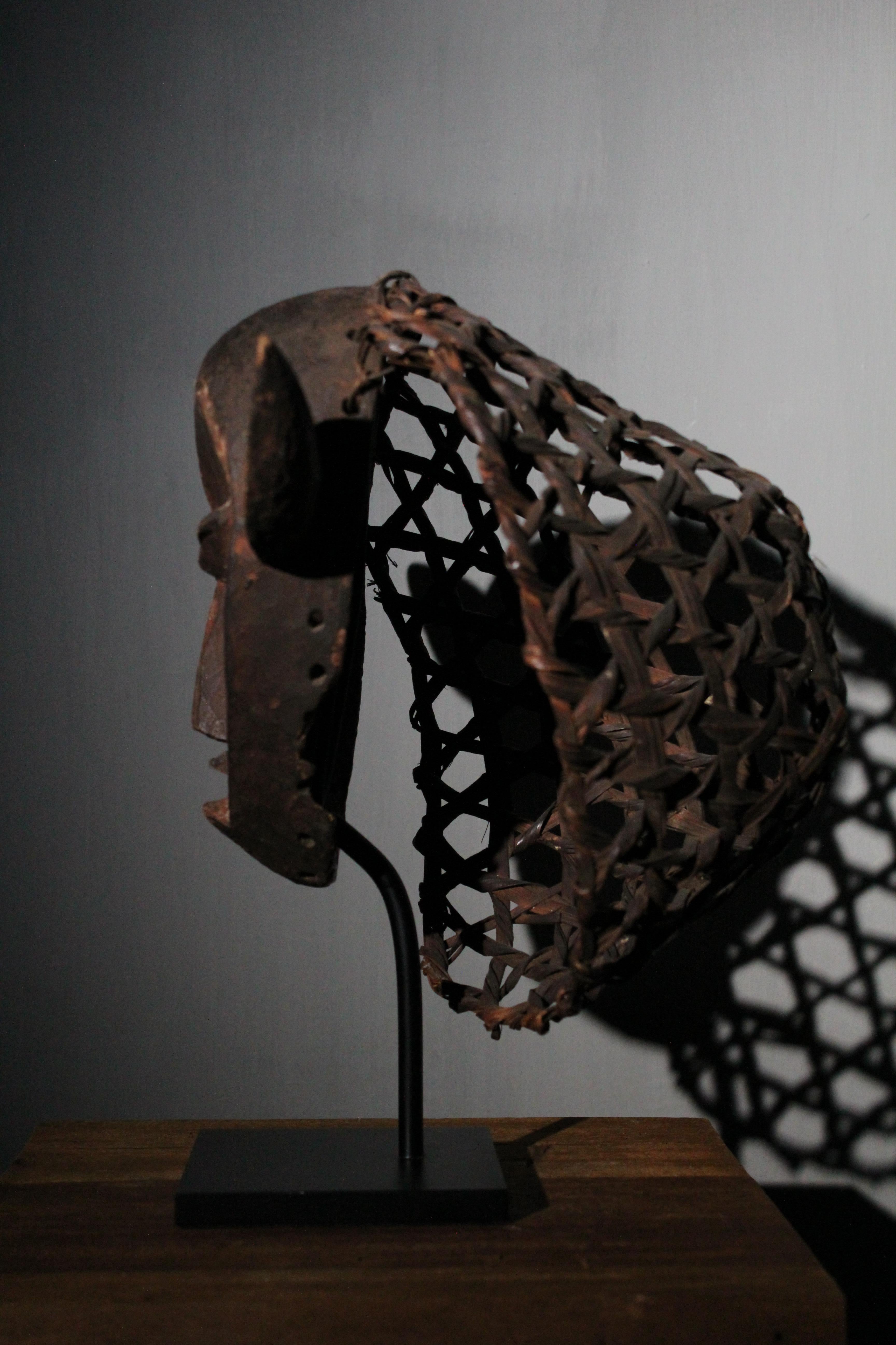 Pende-Maske Kongo im Zustand „Gut“ im Angebot in Haaltert, BE