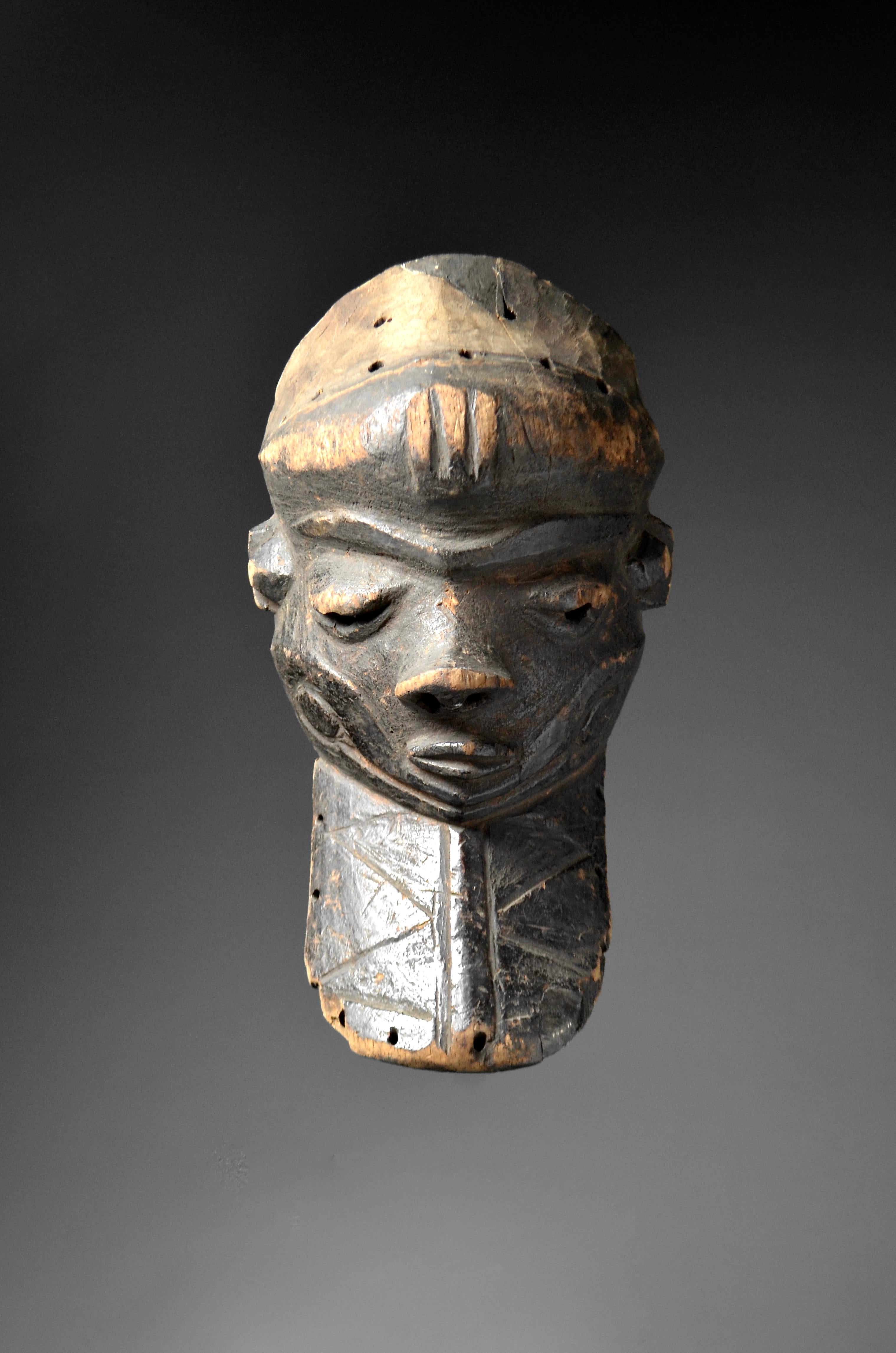 Kiwoyo-Muyombo mask
Pende
DRC
Wood
30cm

small restoration on the top

on a professional customised metal stand

ex private collection London, UK