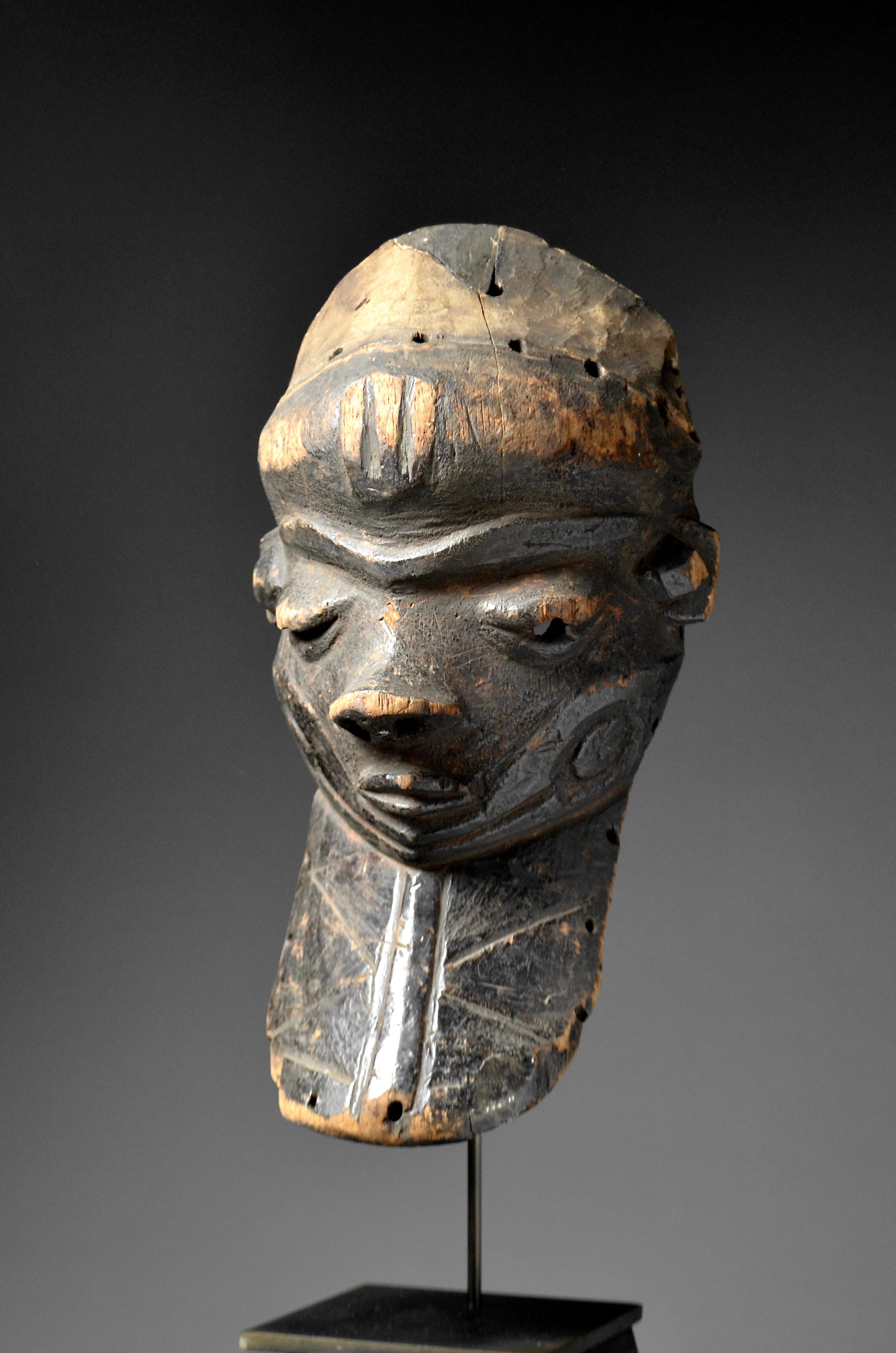 African Pende mask  For Sale