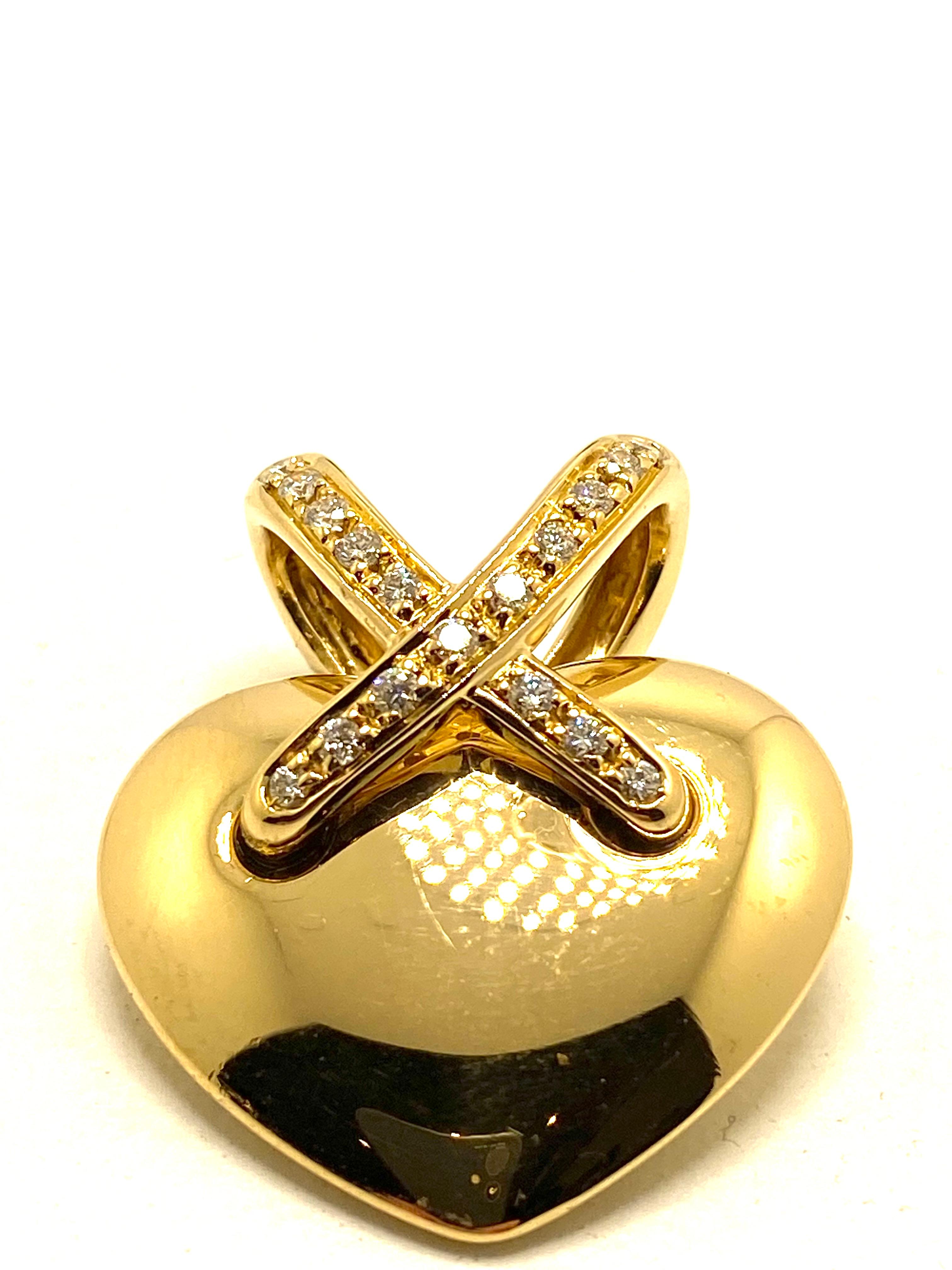 Chaumet Heart gold and Diamonds pendant In New Condition For Sale In Roma, IT