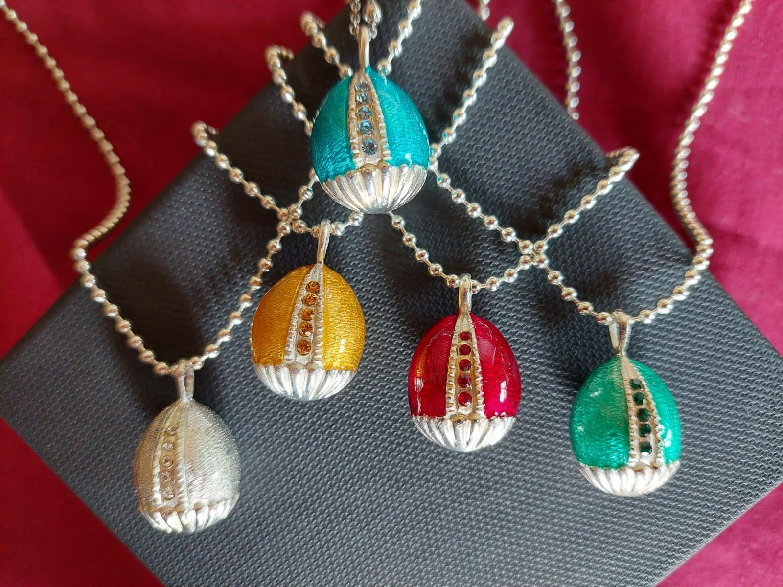 Pendentif de style Fabergé, en argent, en argent sterling,  Cadeau de luxe, fait à la main, Italie en vente 5