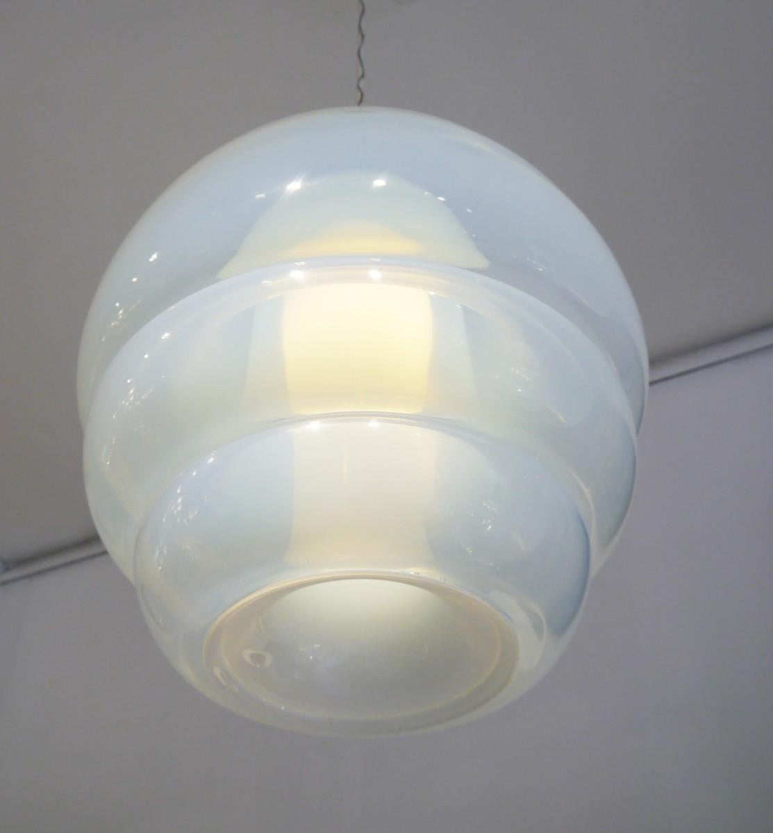 Lampe suspendue par Carlo Nason pour Mazzega Modèle LS134.
1960s