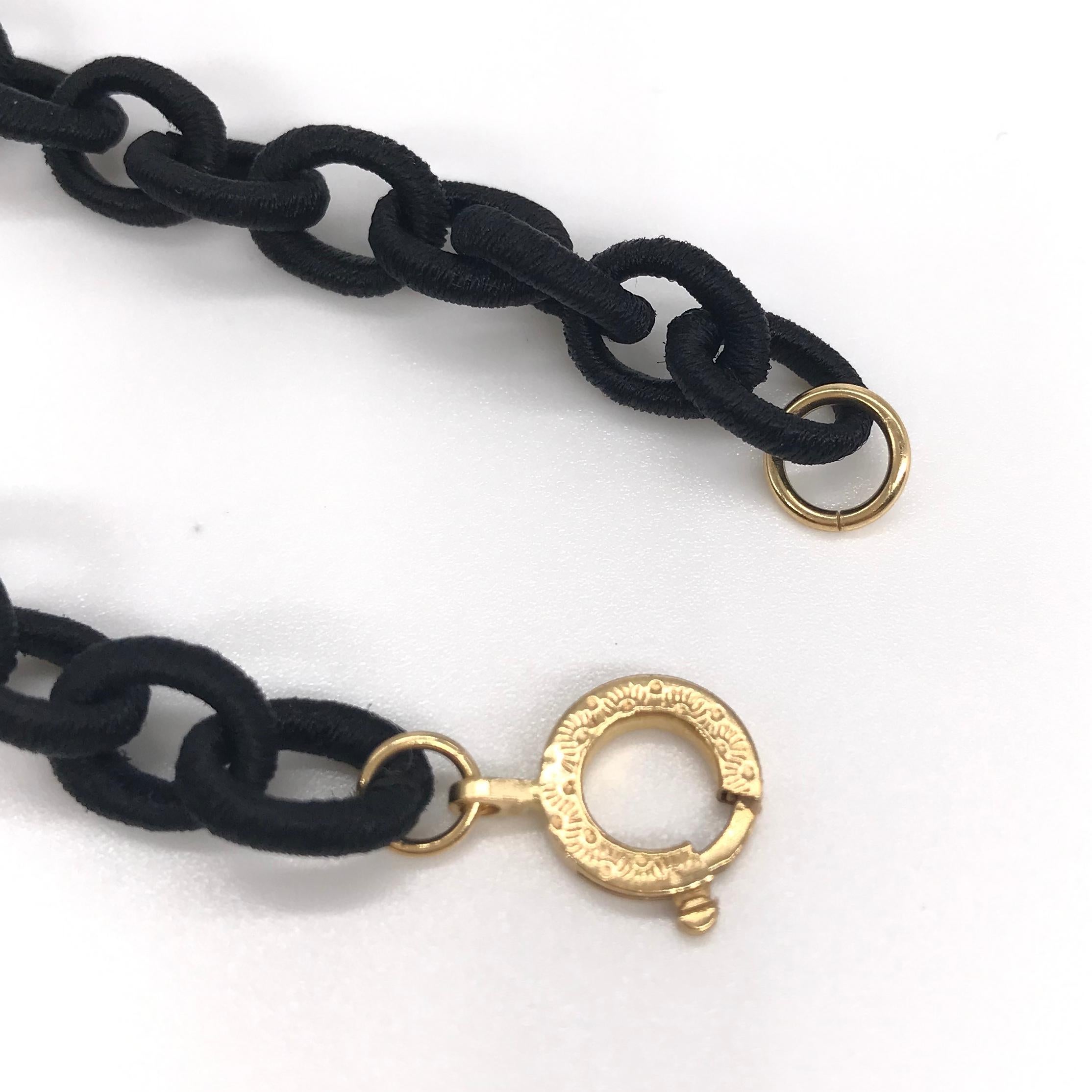 Contemporary Pendent Panther Caméo Oval Necklace Black Satin Yellow Gold 18 Karat