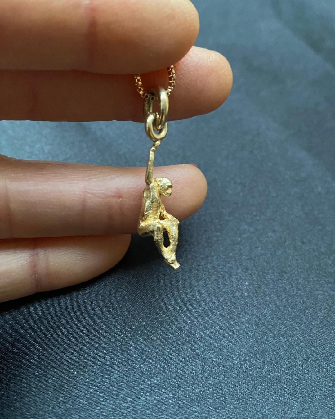 Animalier Pendant in 18kt Gold Sacred Animal 