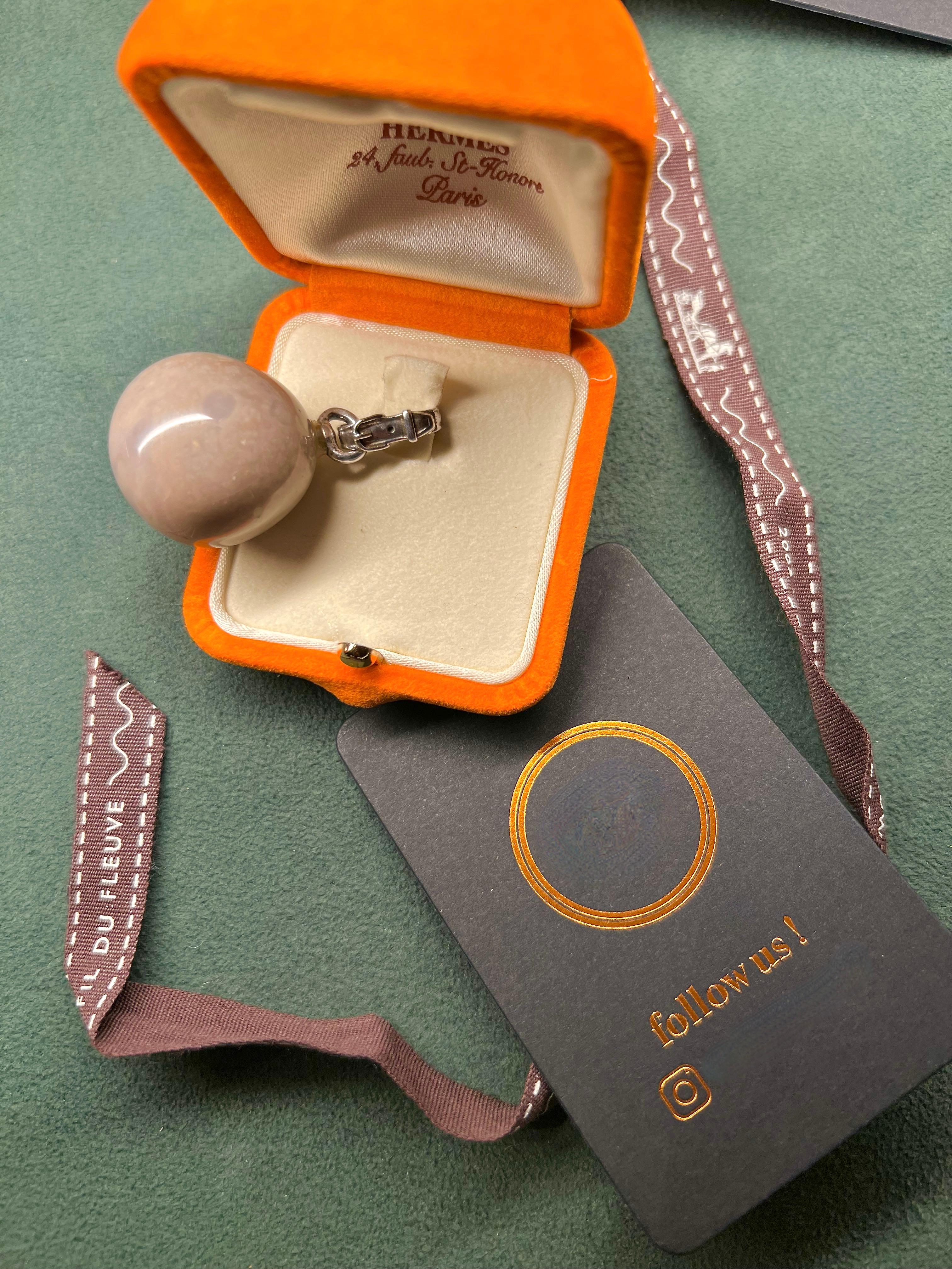 Cabochon Hermès pendant For Sale