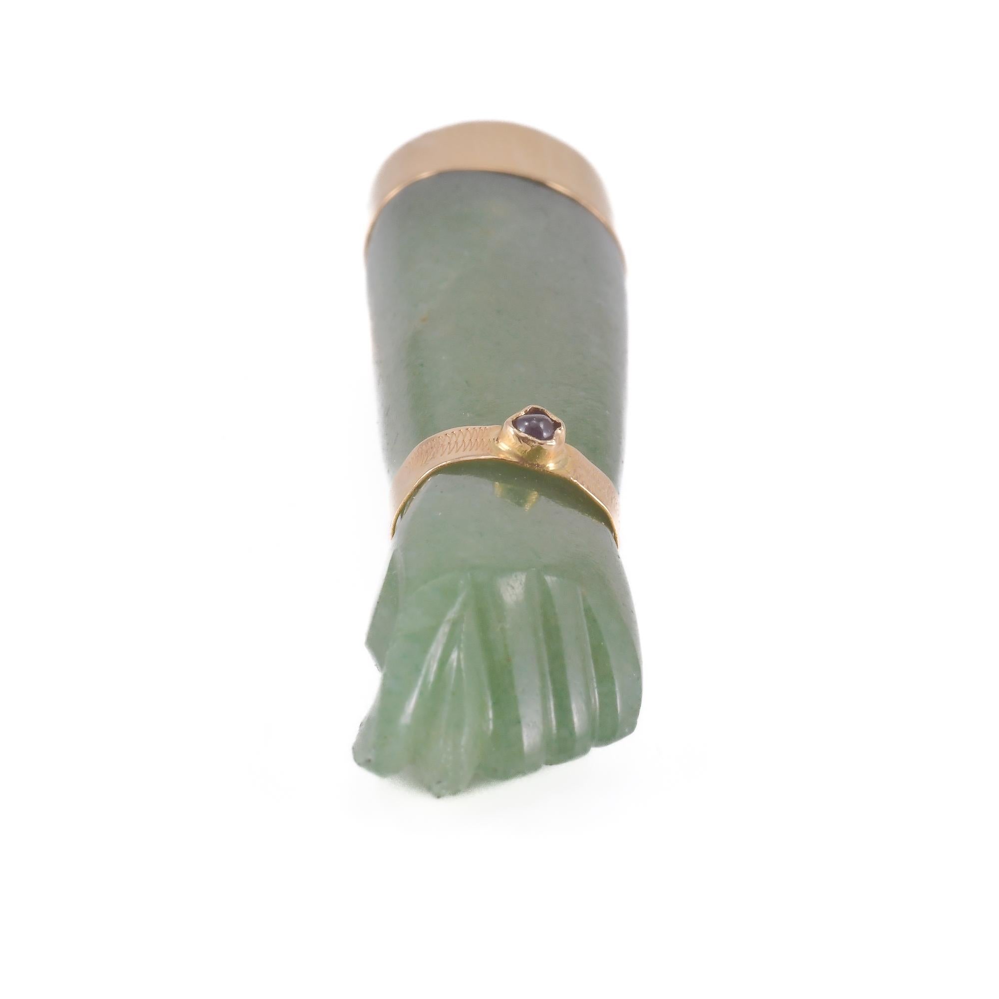 Rose gold and Avventurine Quartz pendant in the shape of Manu Fica In Good Condition For Sale In Bologna, IT