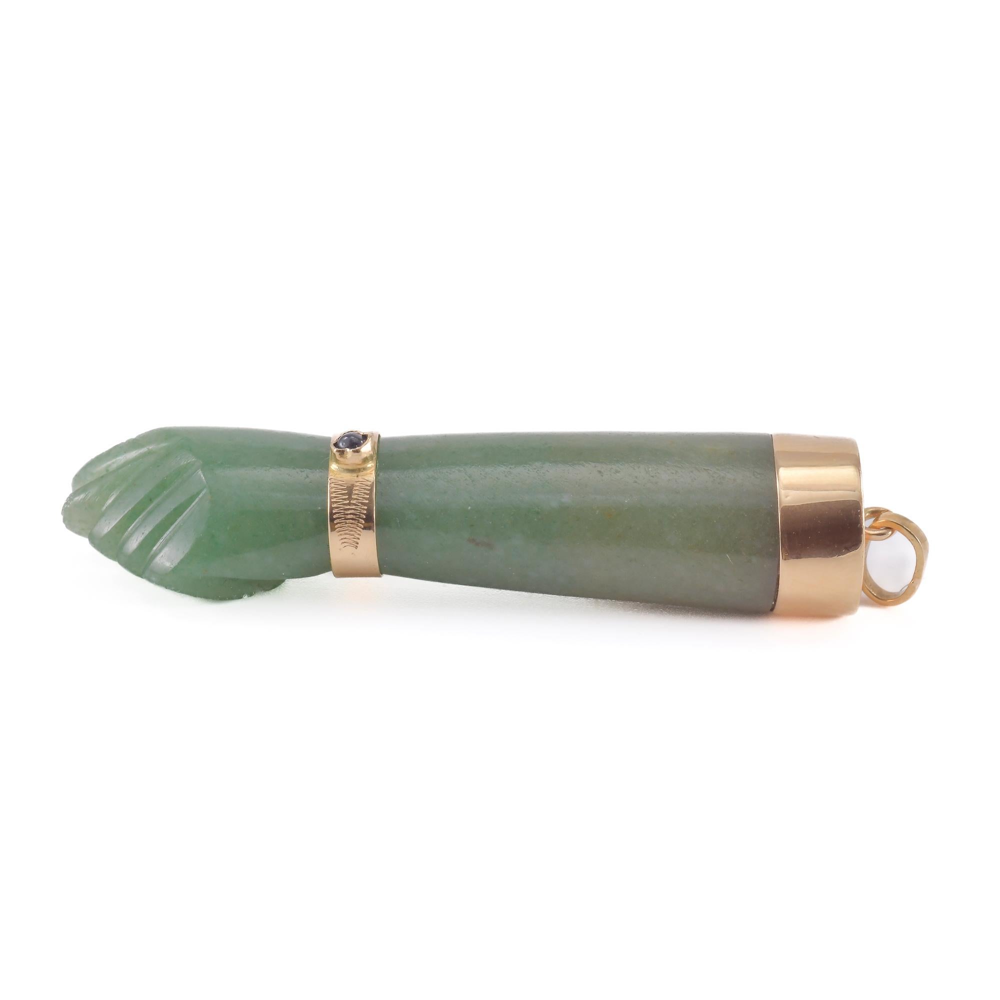 Rose gold and Avventurine Quartz pendant in the shape of Manu Fica For Sale 2