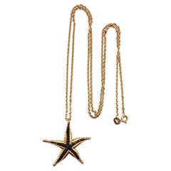 Starfish Pendant in Yellow Gold and Black Diamonds