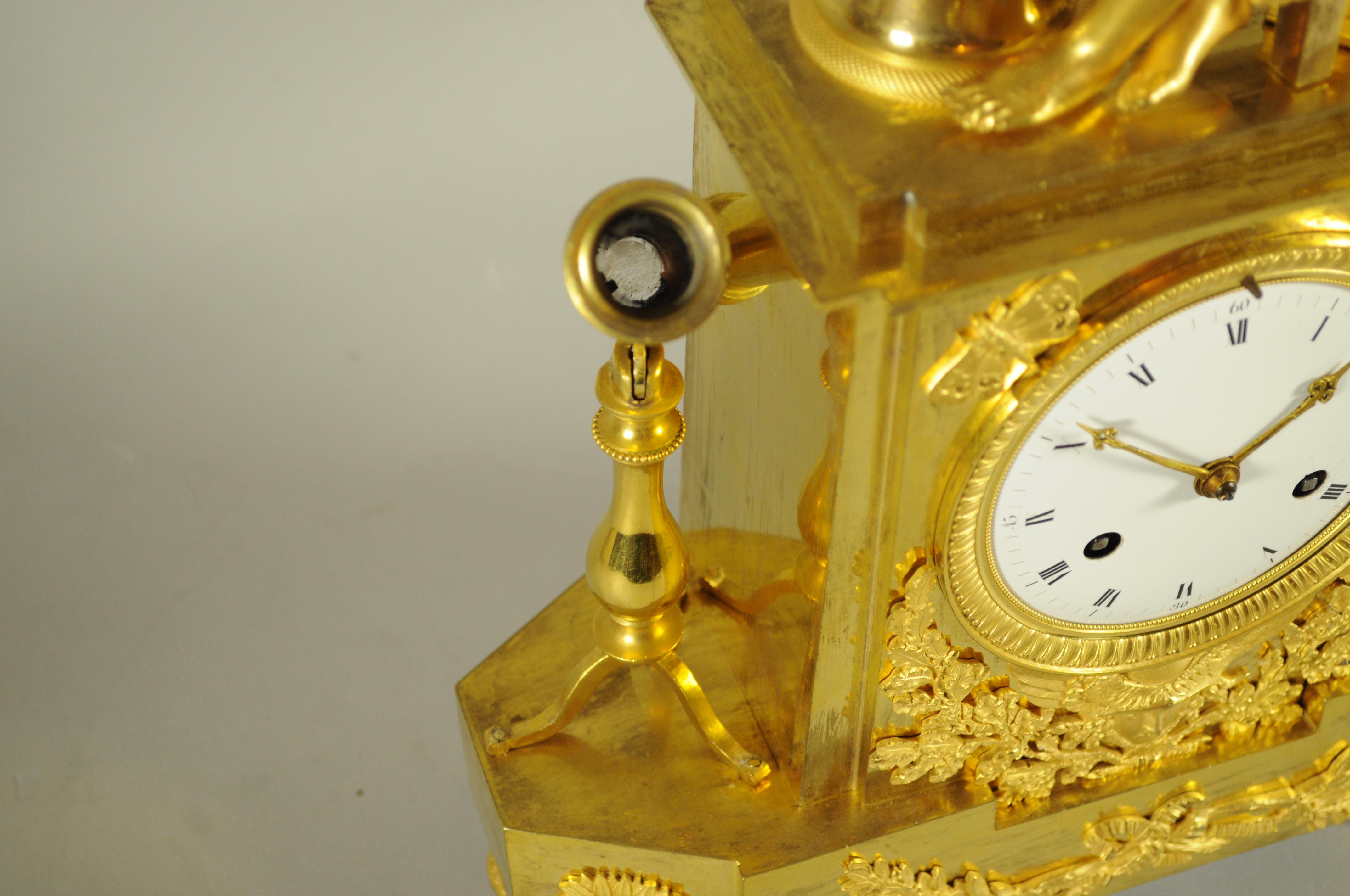 French gilt bronze pendulum allegory Astronomy, astrolabe ormolu. Empire. In Good Condition For Sale In Milano, IT