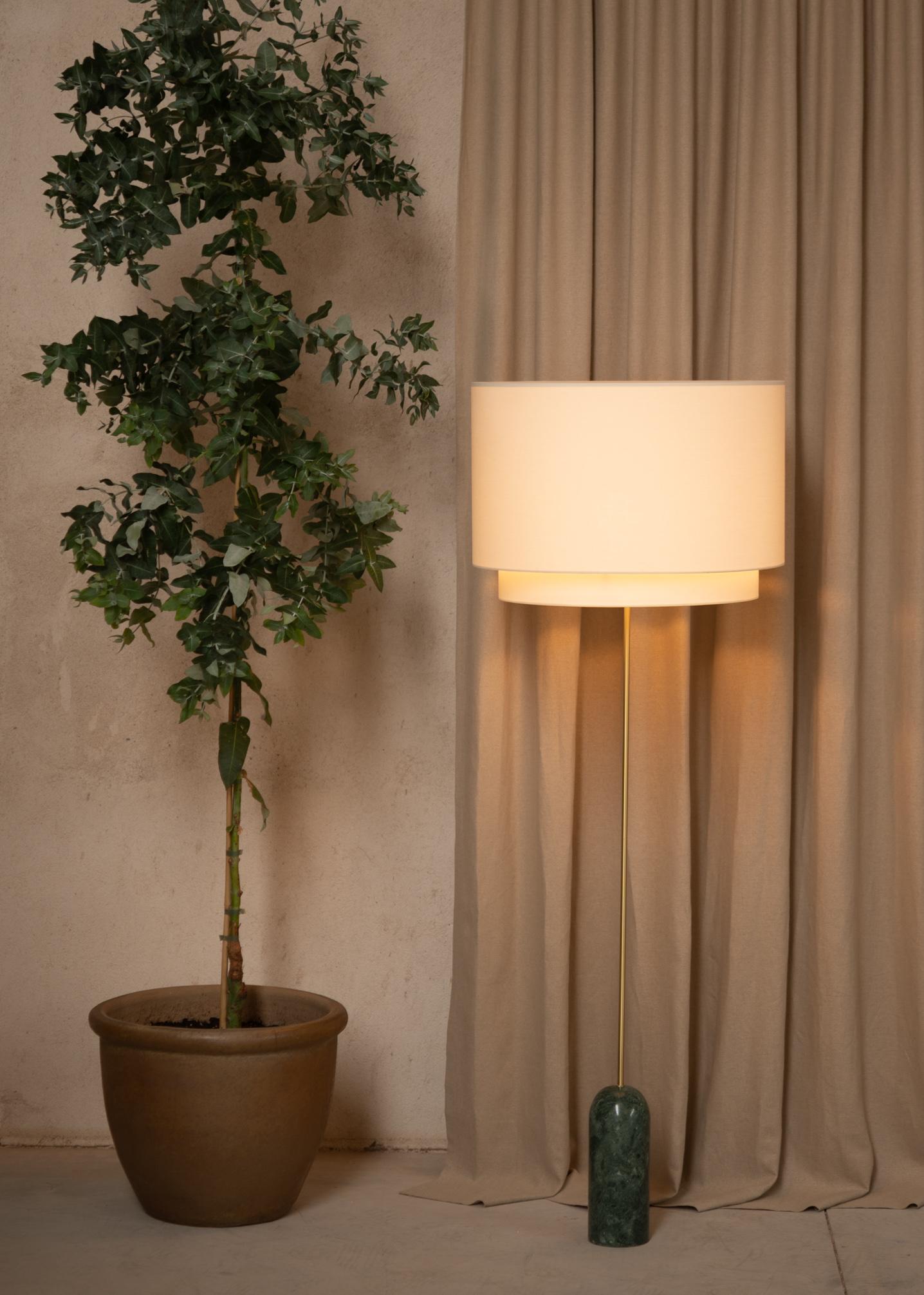 Pendolo Duoblo Stehlampe aus grünem Marmor von Simone & Marcel (Spanisch) im Angebot