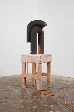 Pendulū tischlampe aus schwarzem vulkanischem steingut von Catalin Filip