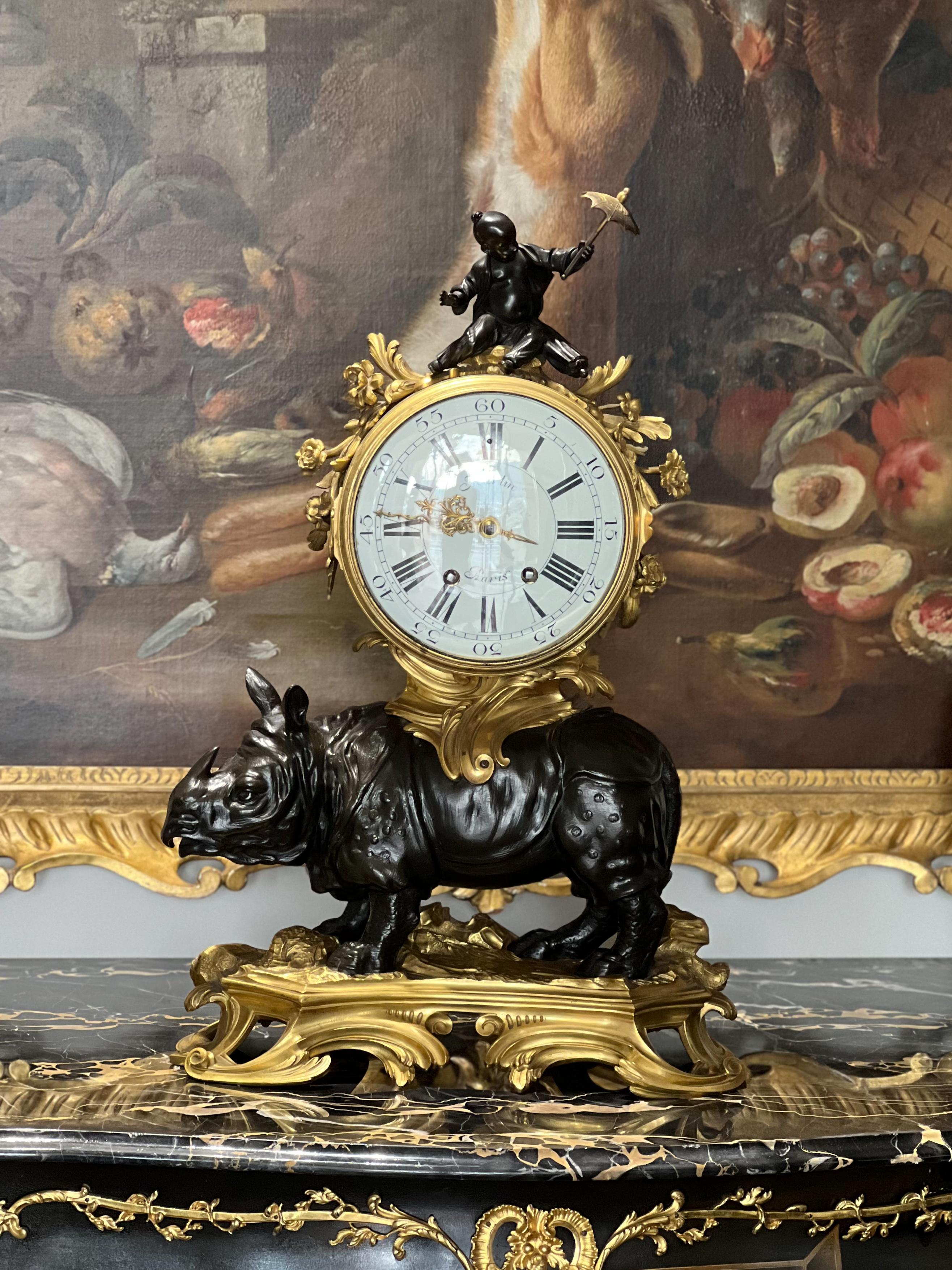 Louis xv style rhinoceros clock of the
19th century
The rhinoceros is surmounted by a box containing the clock, the movement engraved 