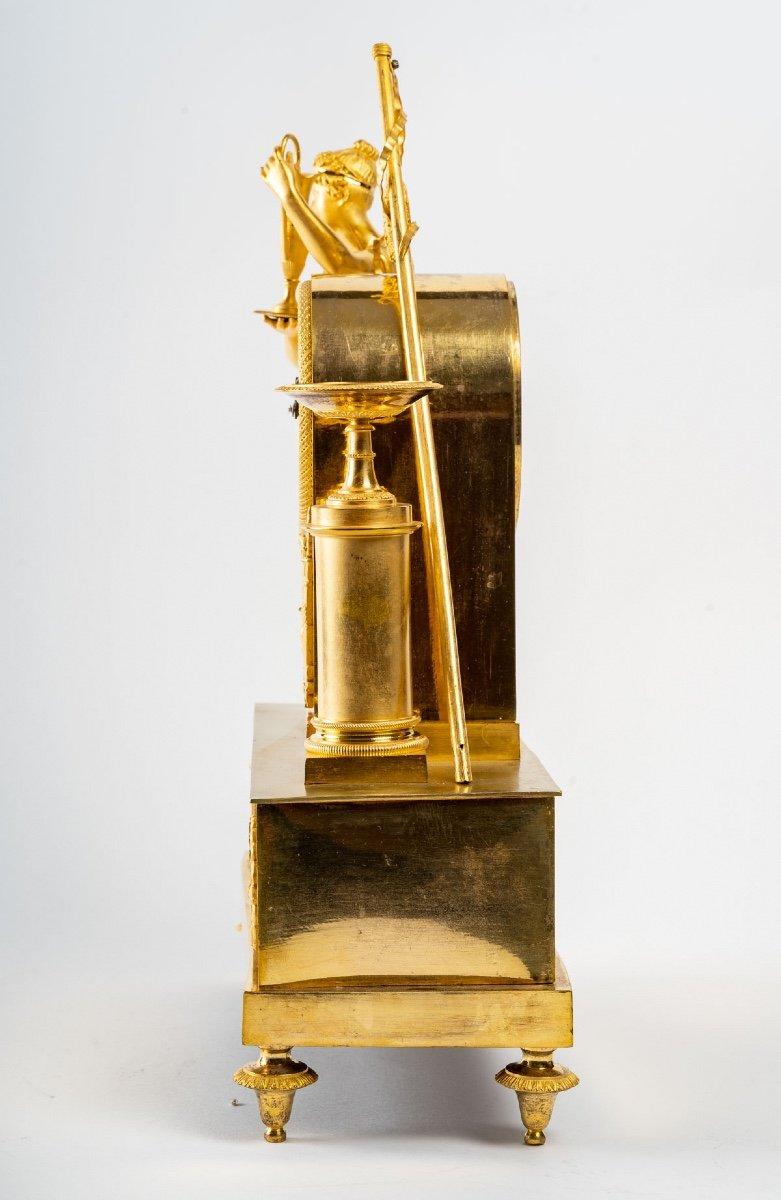 Pendulum aus vergoldeter Bronze – Allegorie der Göttin Hera – Restaurierung im Angebot 1