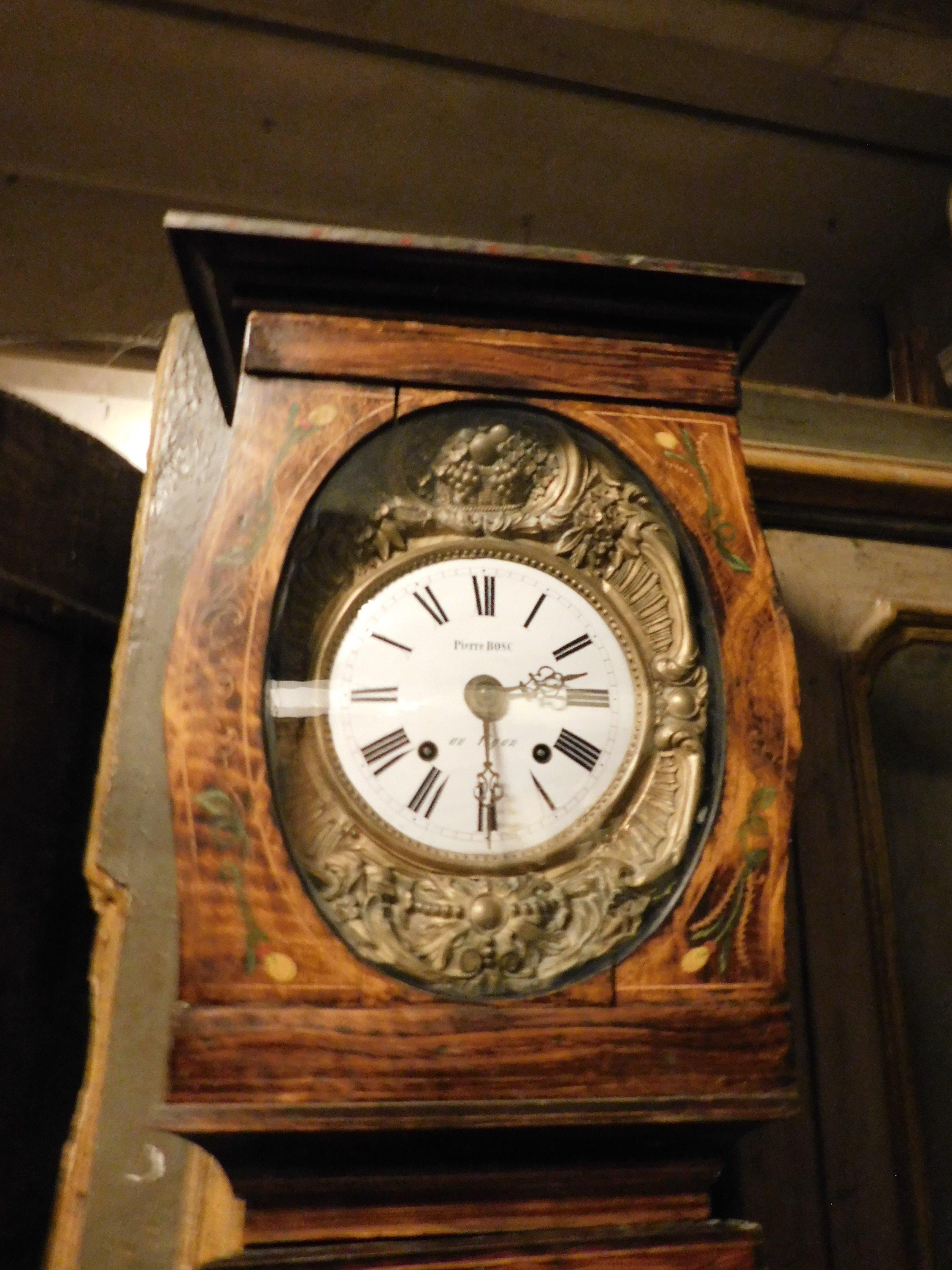 XIXe siècle Horloge pendule, pendule de sol avec boîtier en bois laqué et peint, France en vente