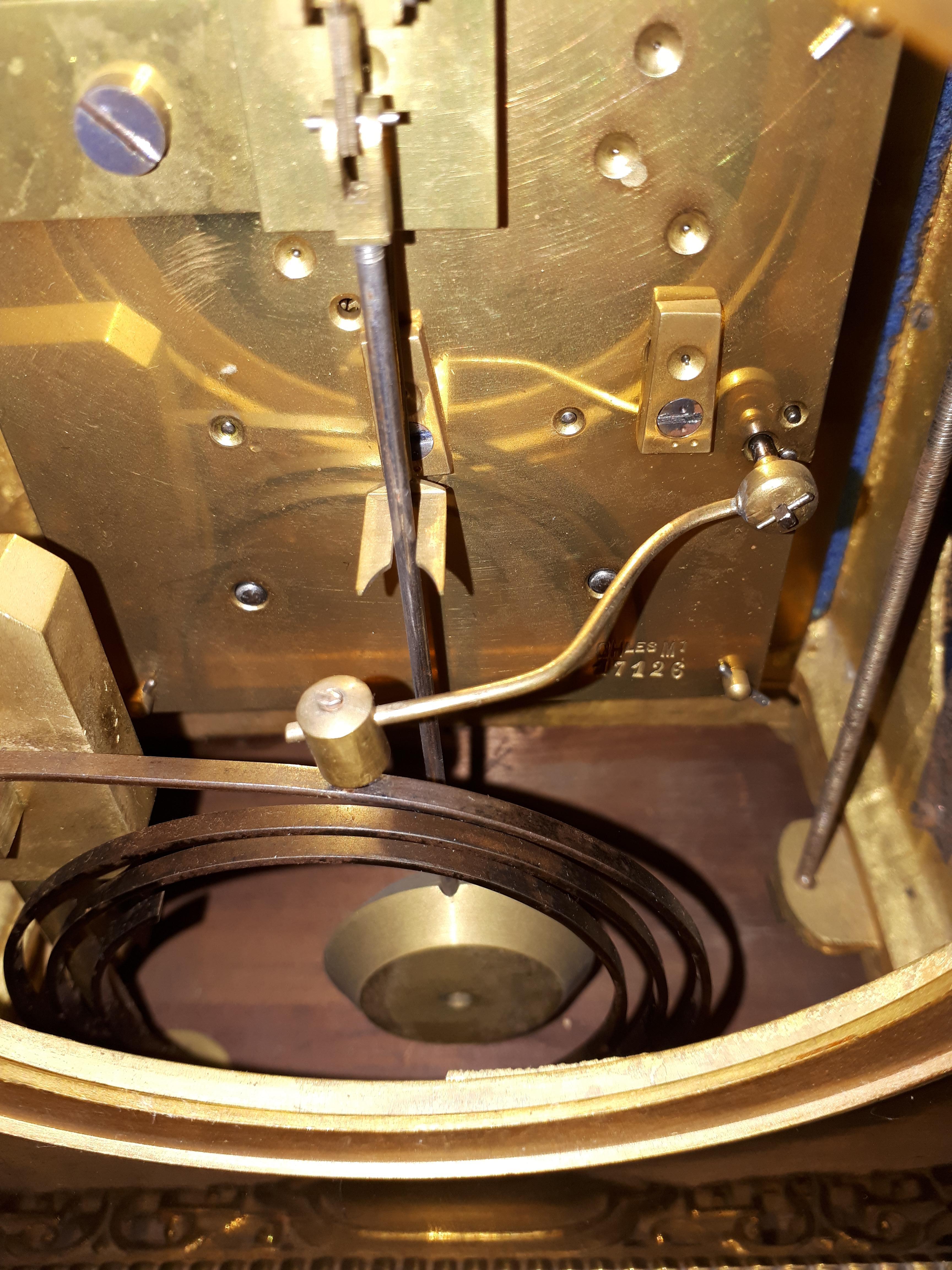 Pendule en émail cloisonné et bronze doré, l'Escalier de Cristal en vente 2