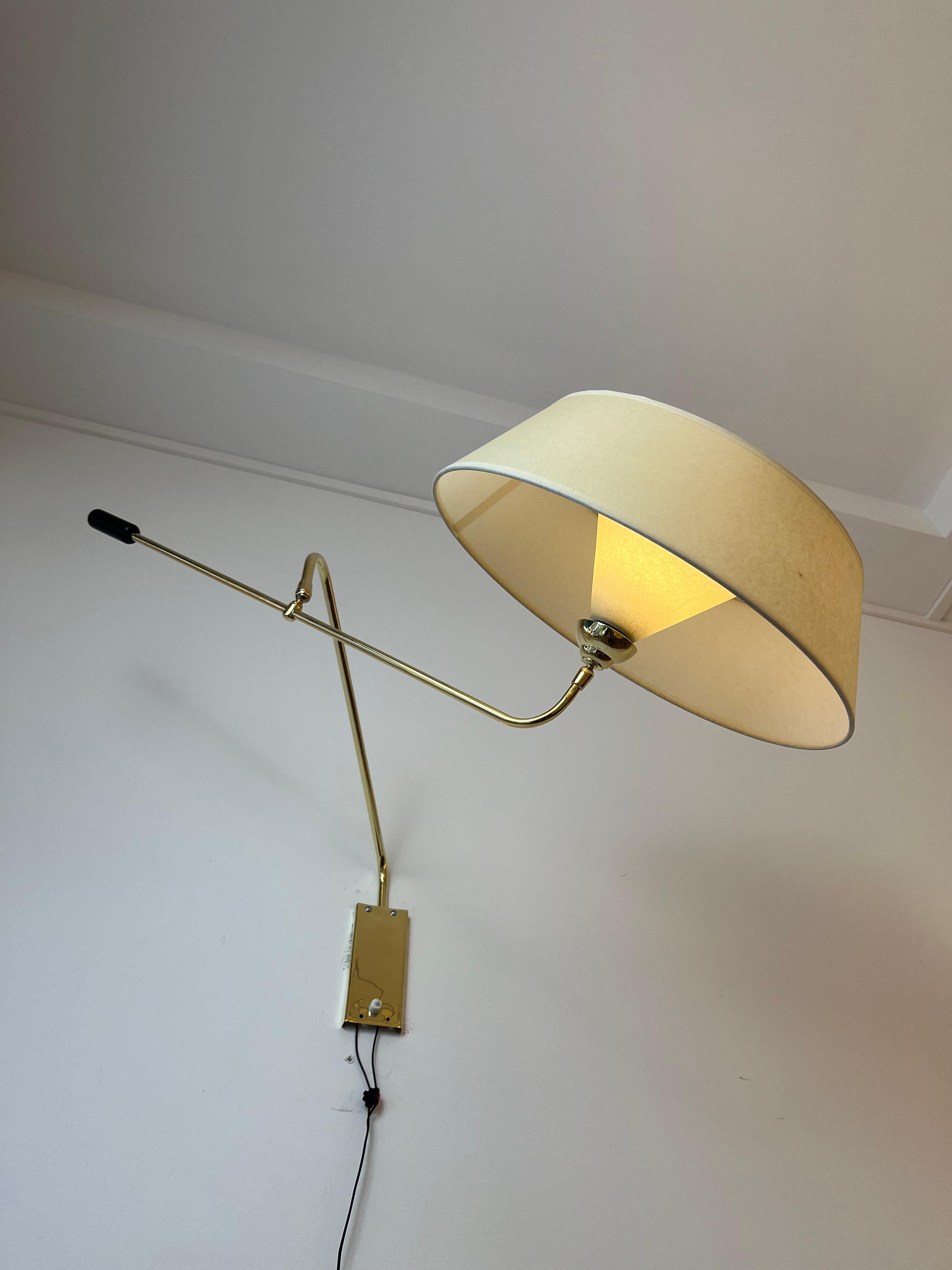 Pendulum Wall Lamp Maison Lunel, circa 1950 In Excellent Condition For Sale In Saint-Ouen, FR