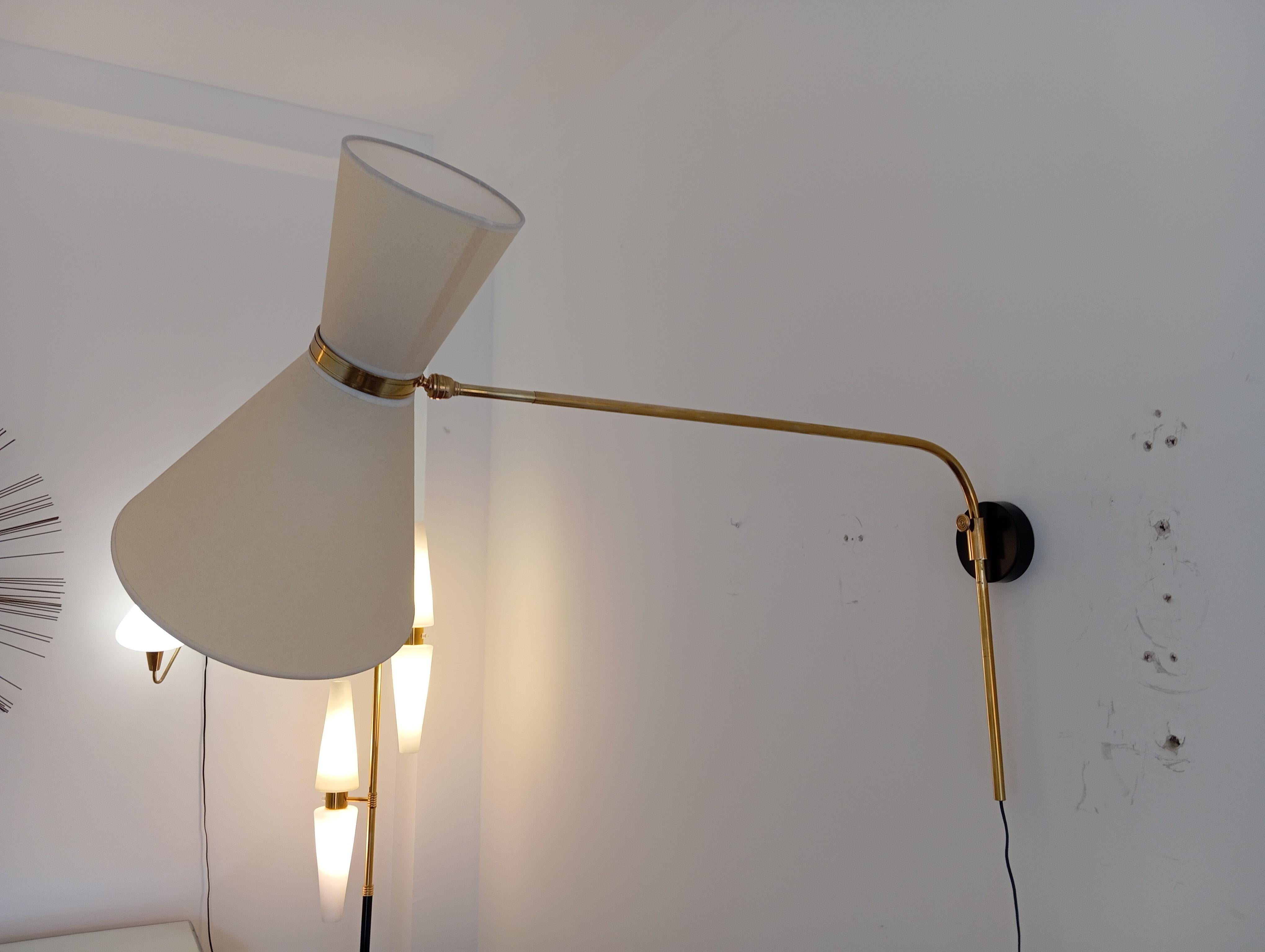 Lámpara de pared pendular Maison Lunel, hacia 1950 en venta 1