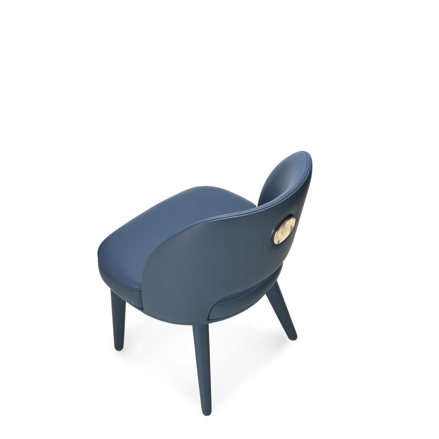 Penelope-Stuhl aus blauem Tosca-Leder mit Details in Corno Italiano, Mod. 4430SC (21. Jahrhundert und zeitgenössisch) im Angebot