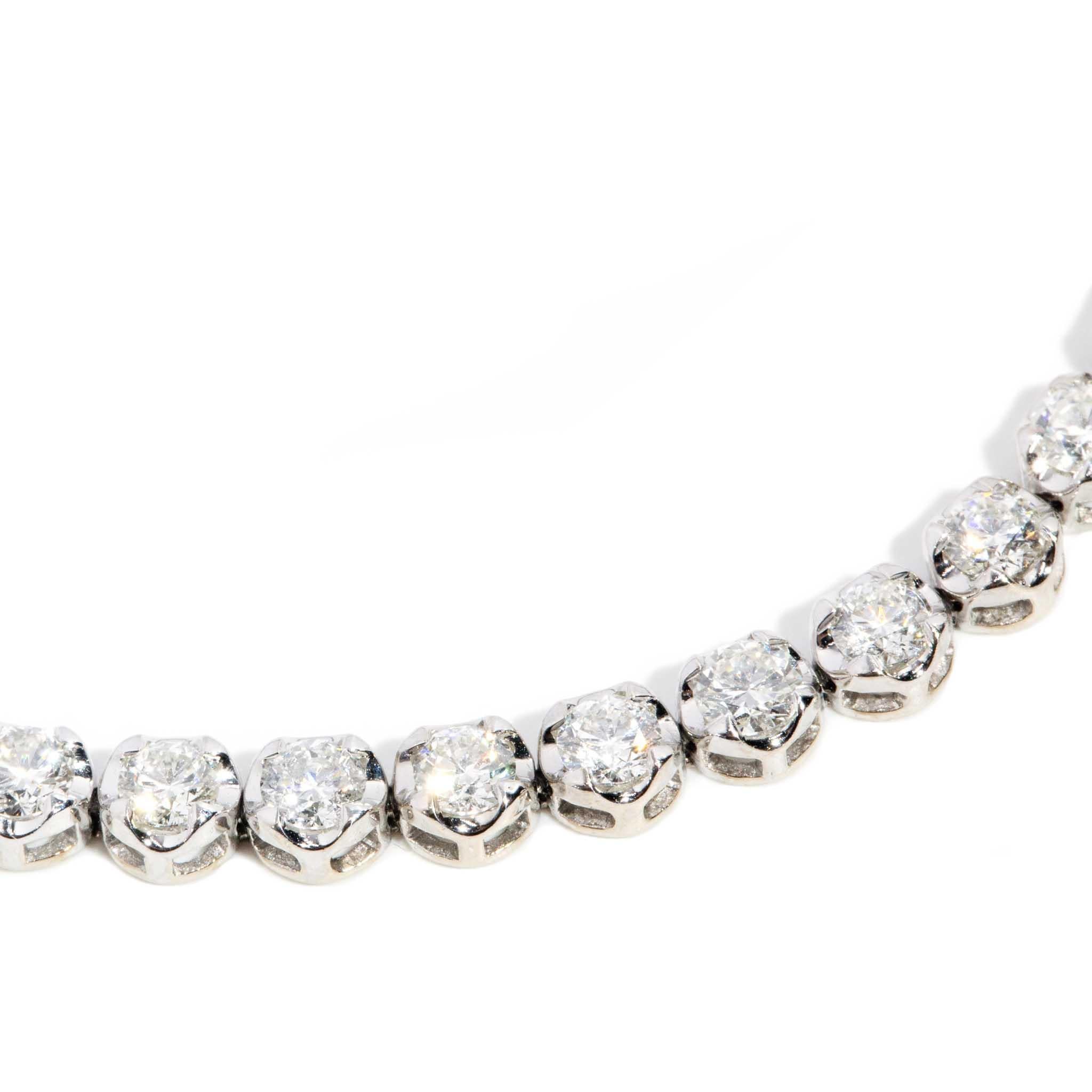 Brilliant Cut Contemporary 4.50ct Round Brilliant Diamond Tennis Bracelet 18 Carat White Gold For Sale