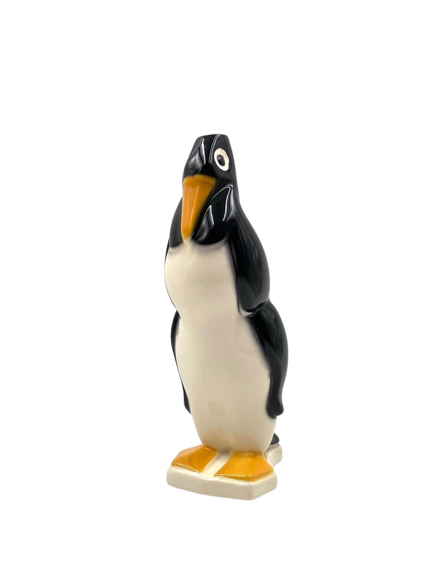 Penguin ceramic solifleur vase, Saint Clement France 1920s In Excellent Condition For Sale In Firenze, IT