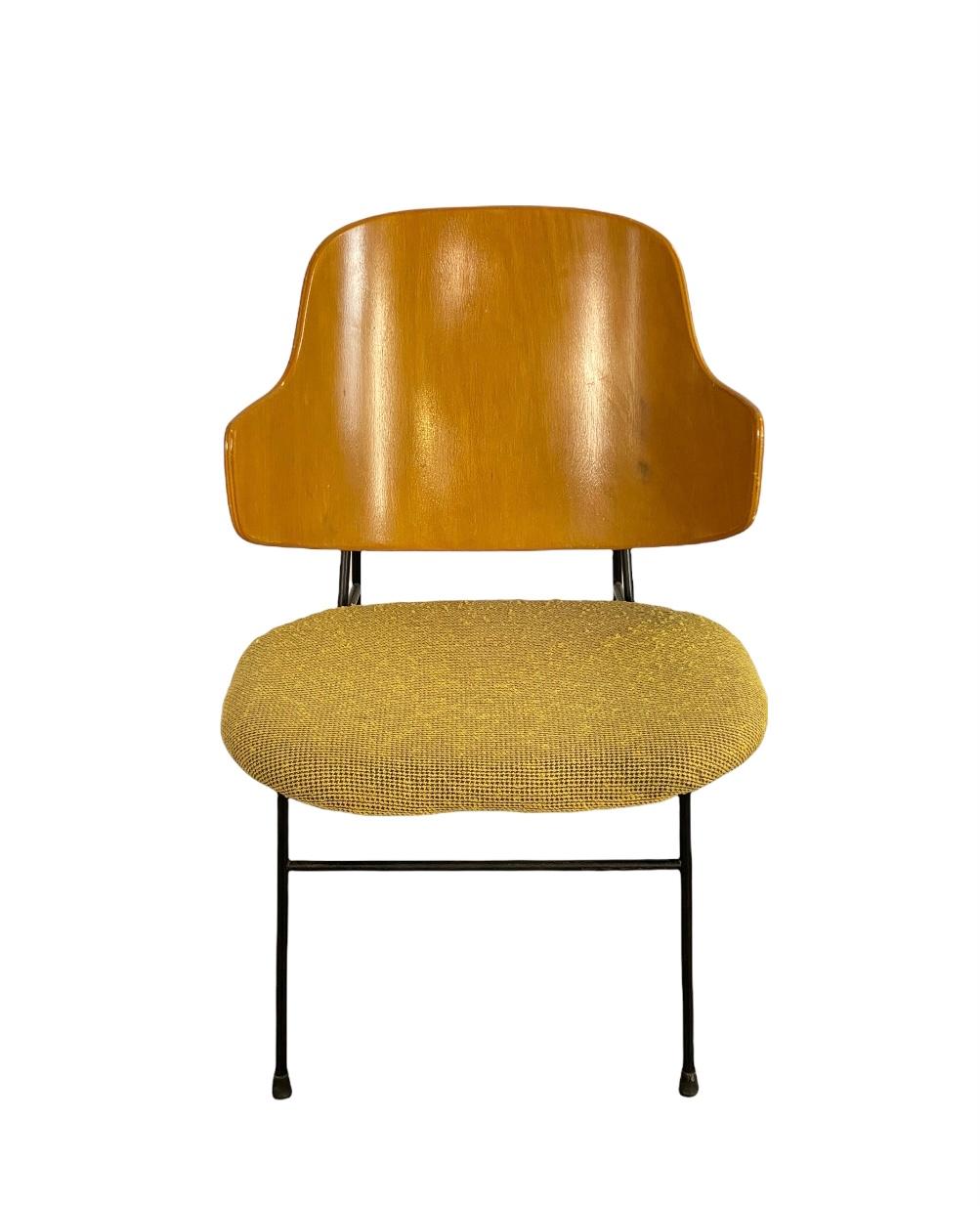Penguin-Stuhl von Ib Kofod Larsen (Skandinavische Moderne) im Angebot