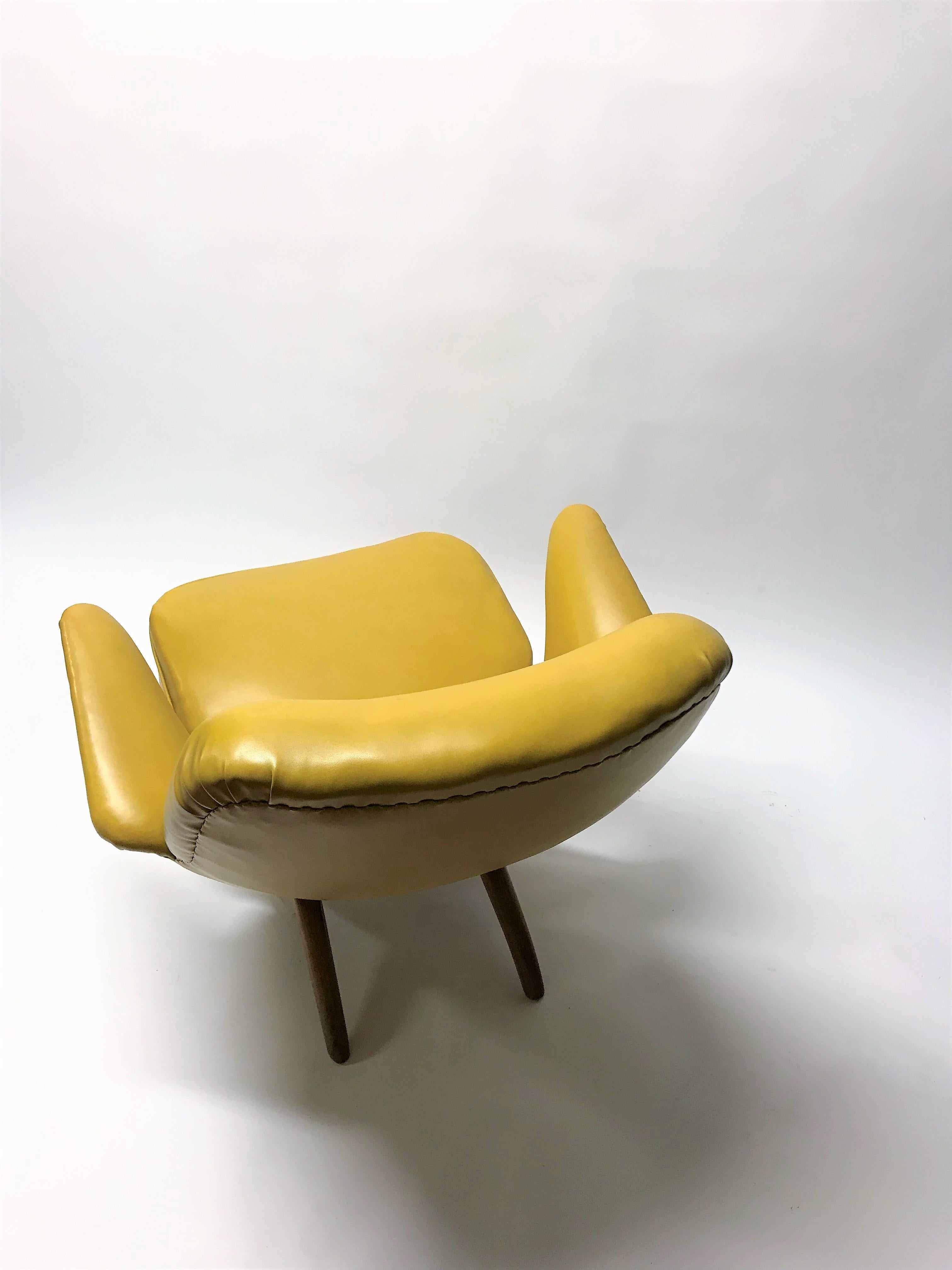 Penguin Chair by Theo Ruth for Artifort, 1960s 5