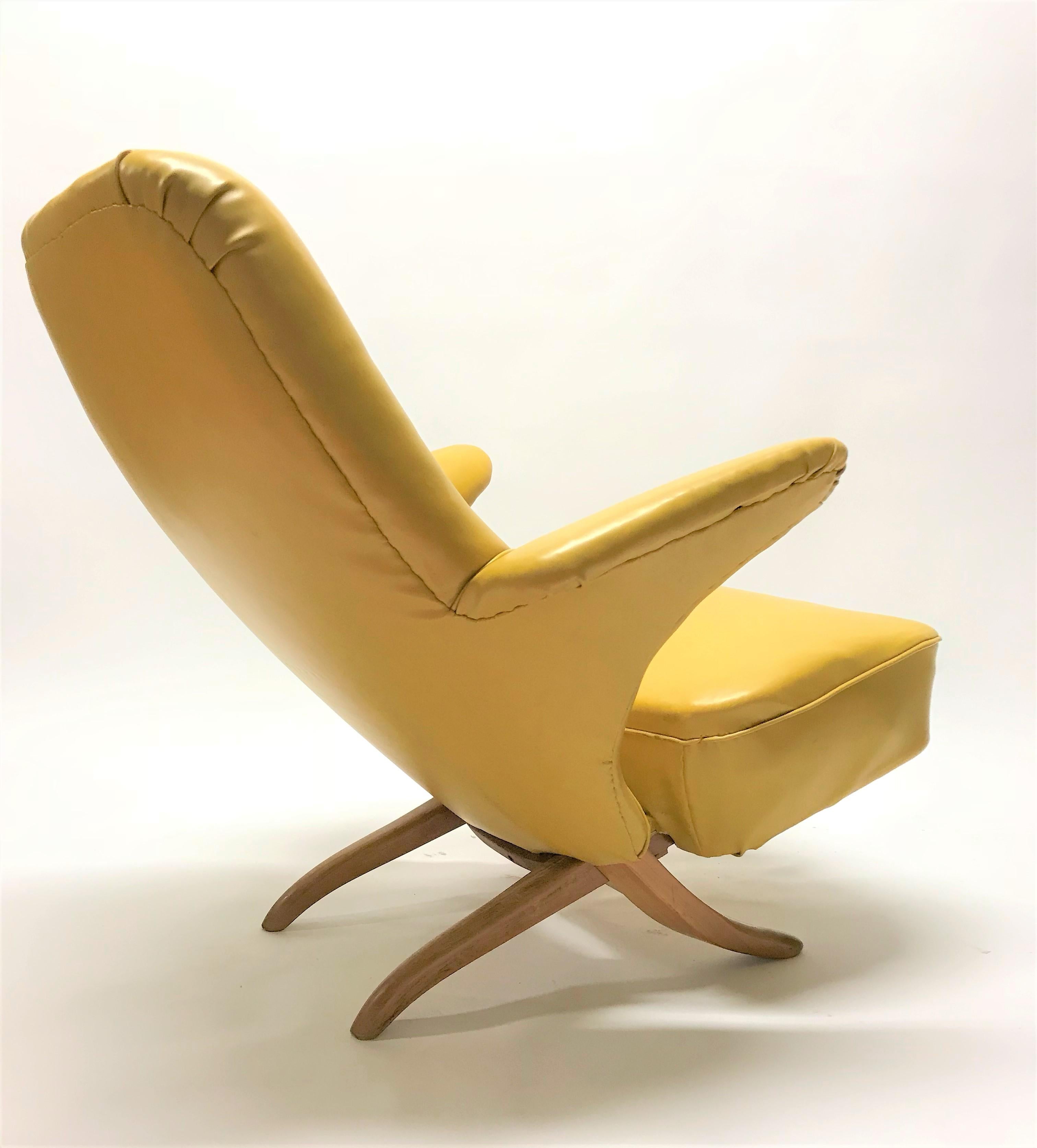 A rare yellow penguin lounge chair by Theo Ruth for Artifort. A modular design comprised of two interlocking pieces, seat and back can separate. 

The chair sits very comfortably.

Original skai upholstery with no defaults. 

1960s,