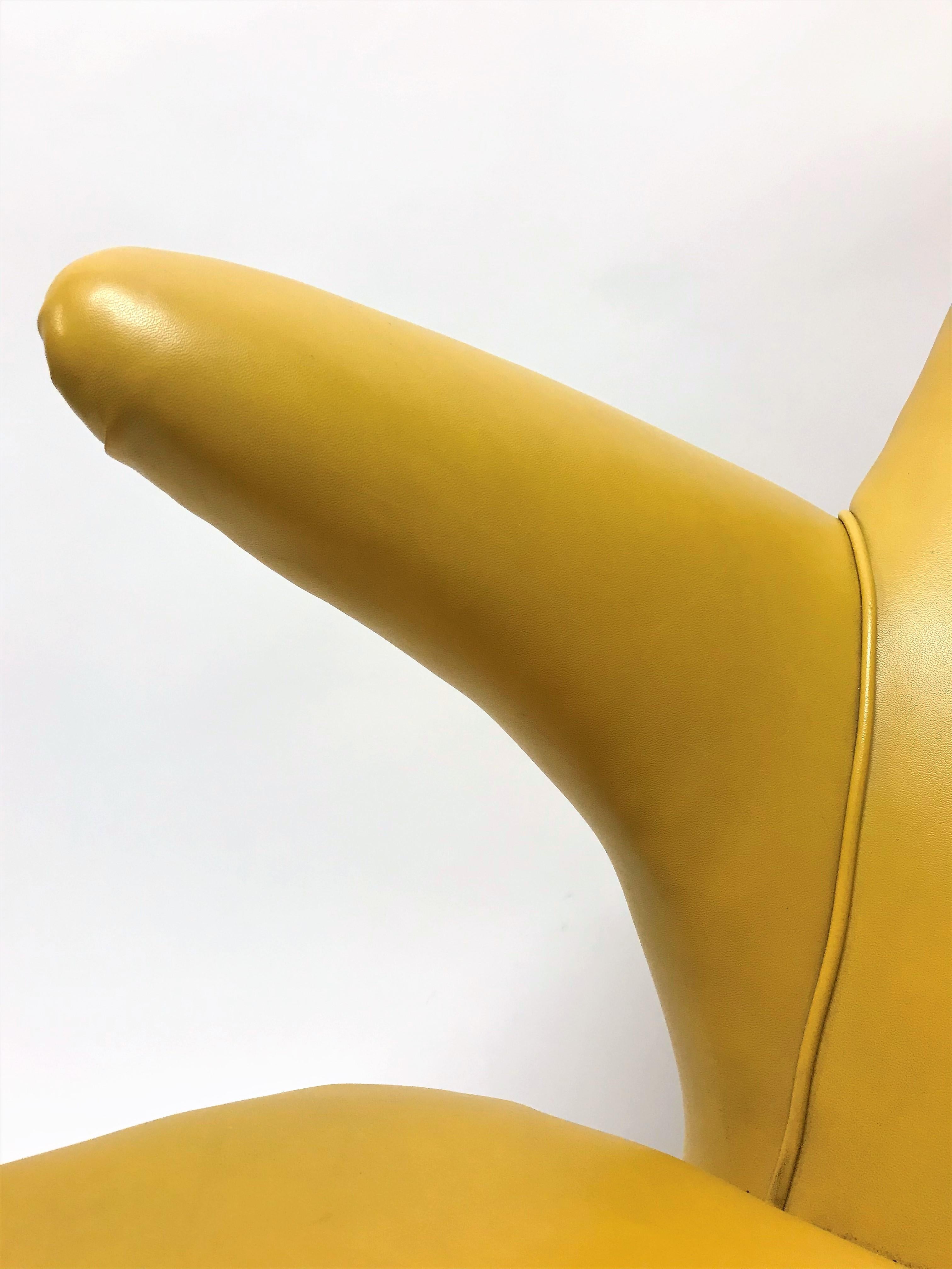 Dutch Penguin Chair by Theo Ruth for Artifort, 1960s