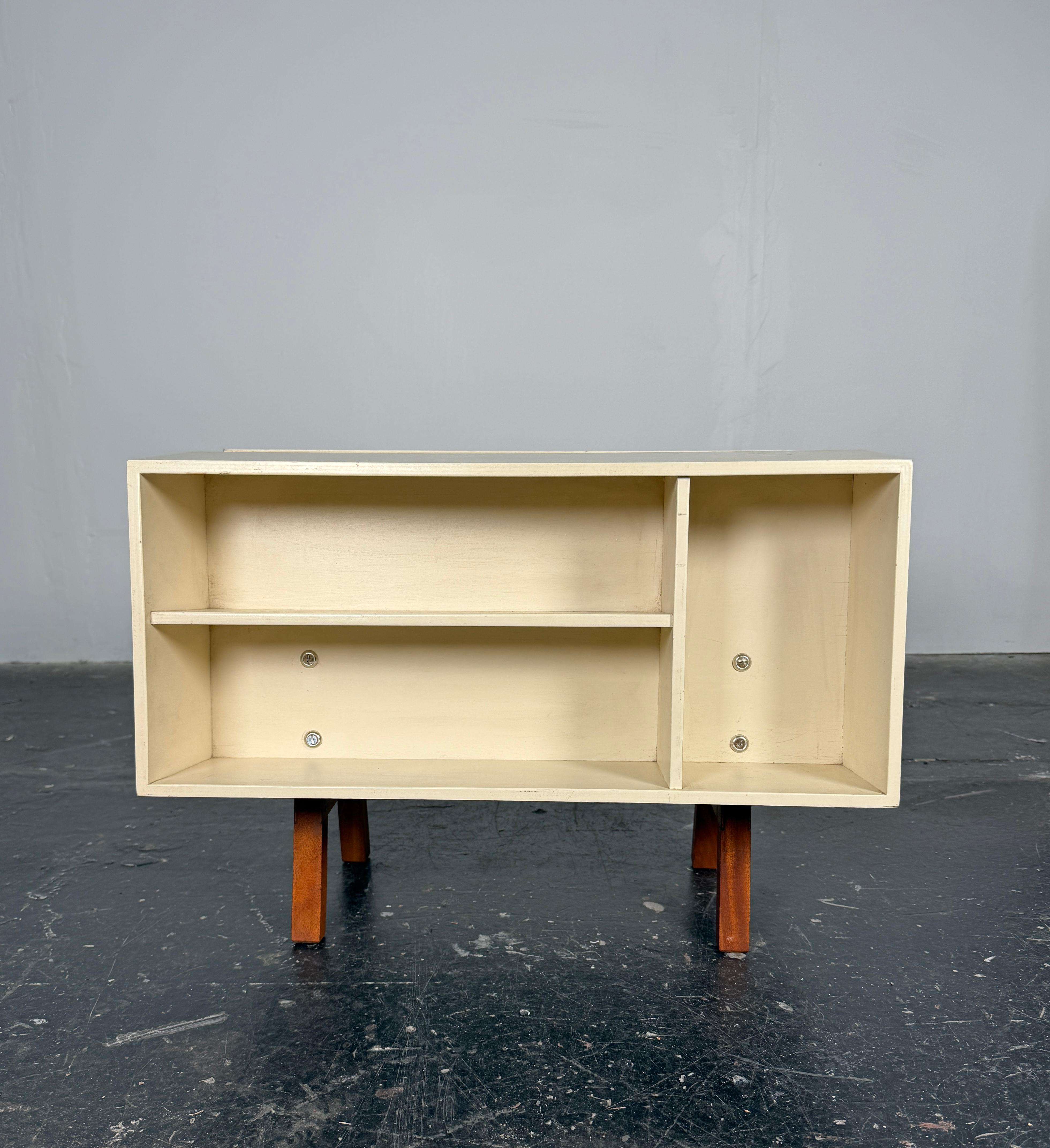 Mid-Century Modern Penguin Donkey Mark 2 Bookcase by Ernest Race for Isokon, 1963 For Sale