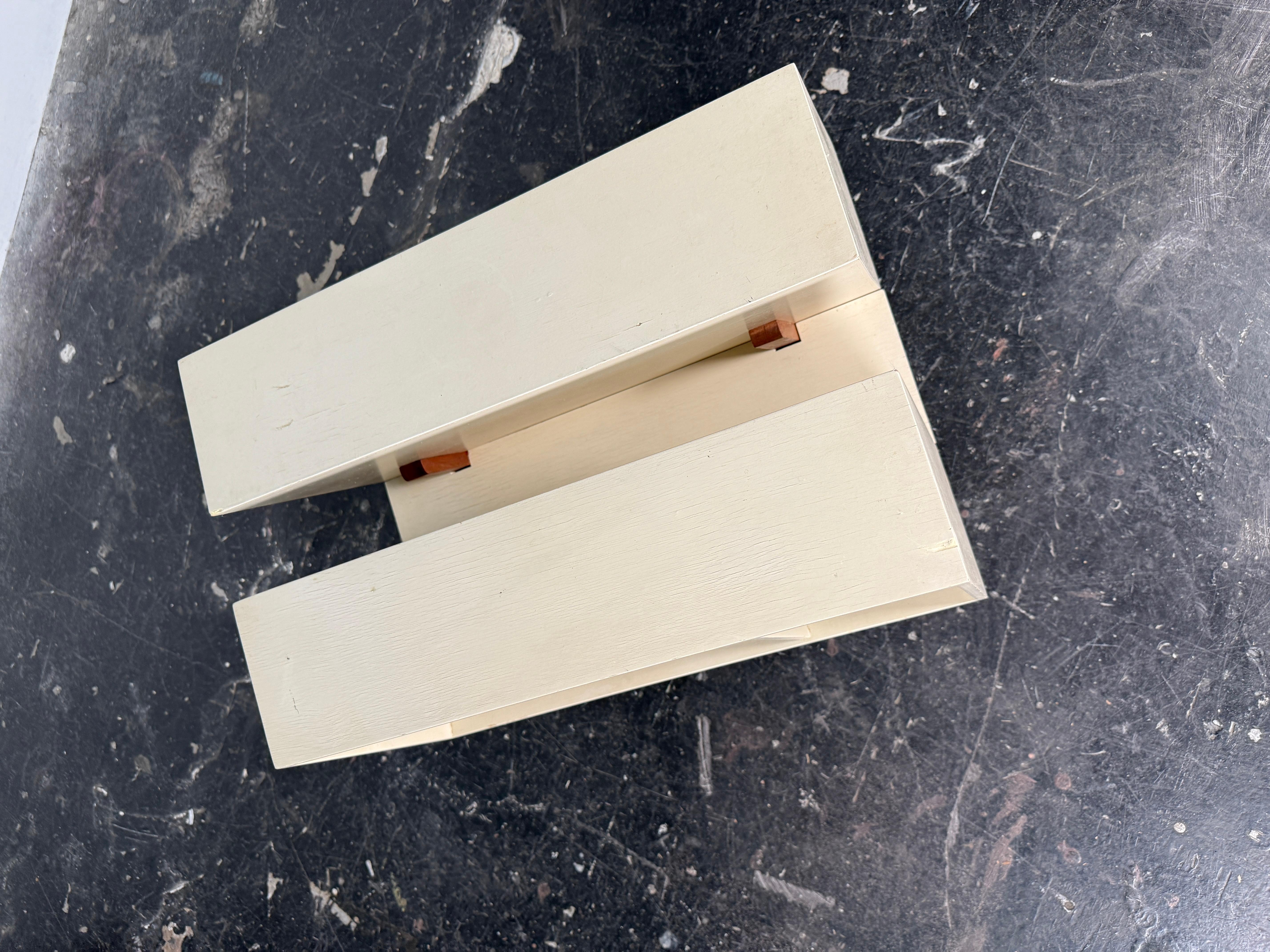 Penguin Donkey Mark 2 Bookcase by Ernest Race for Isokon, 1963 For Sale 1