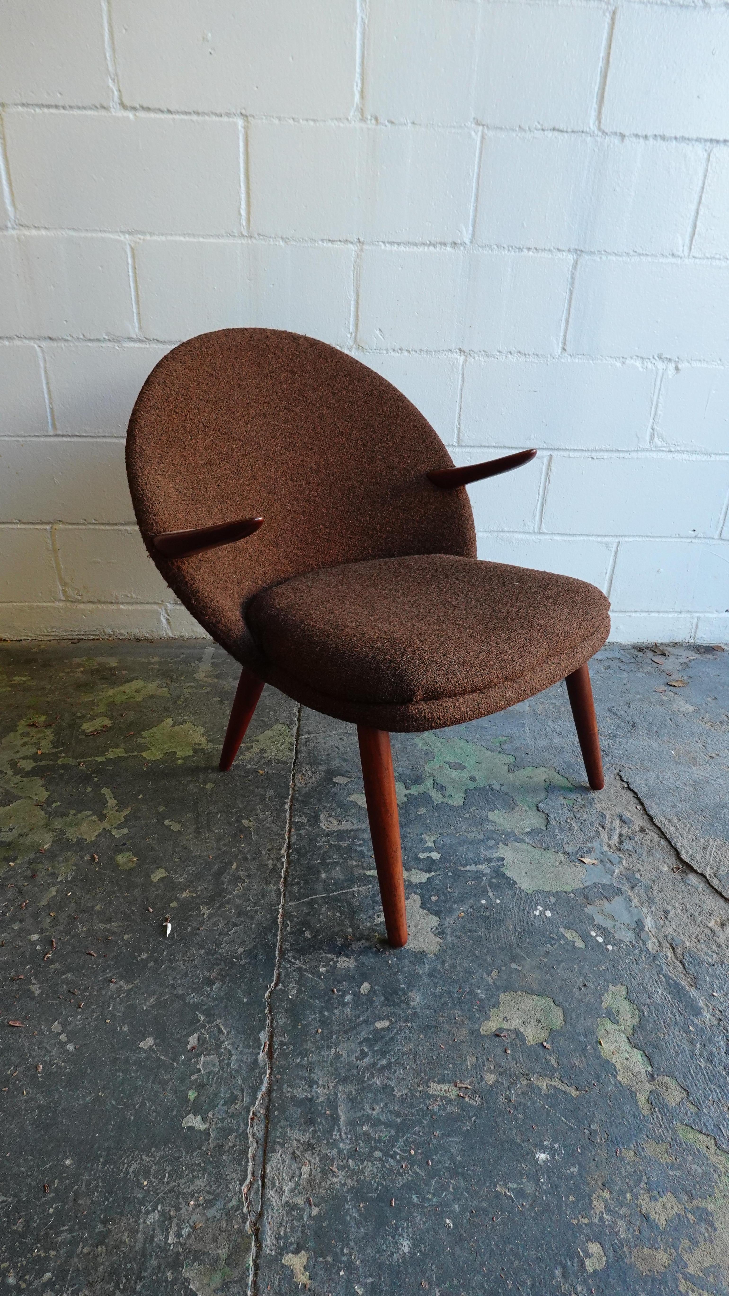 Scandinavian Modern 'Penguin' Easy Chair by Kurt Olsen in Teak & Wool for Gloastrup Møbelfabrik For Sale