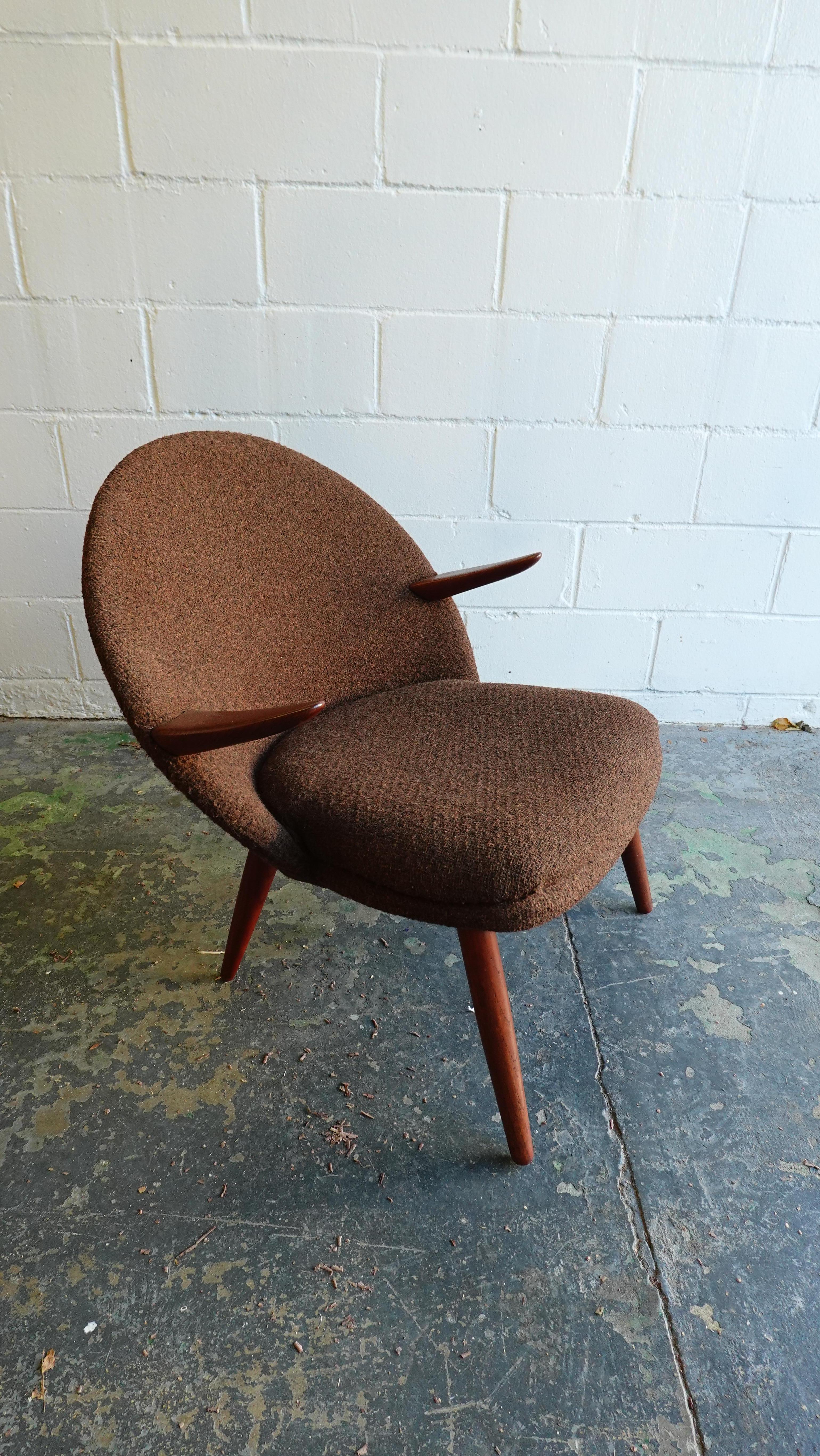 'Penguin' Easy Chair by Kurt Olsen in Teak & Wool for Gloastrup Møbelfabrik 2