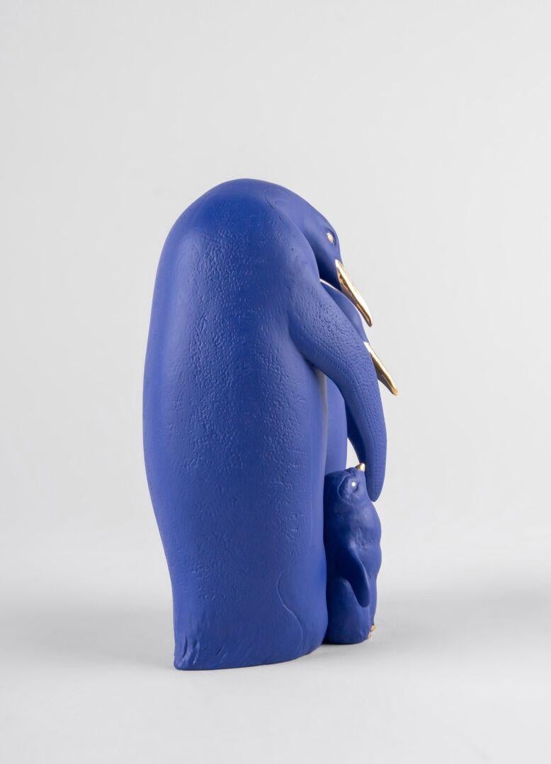 Porcelain Lladró Penguin Family Sculpture, Limited Edition, Blue and Gold For Sale