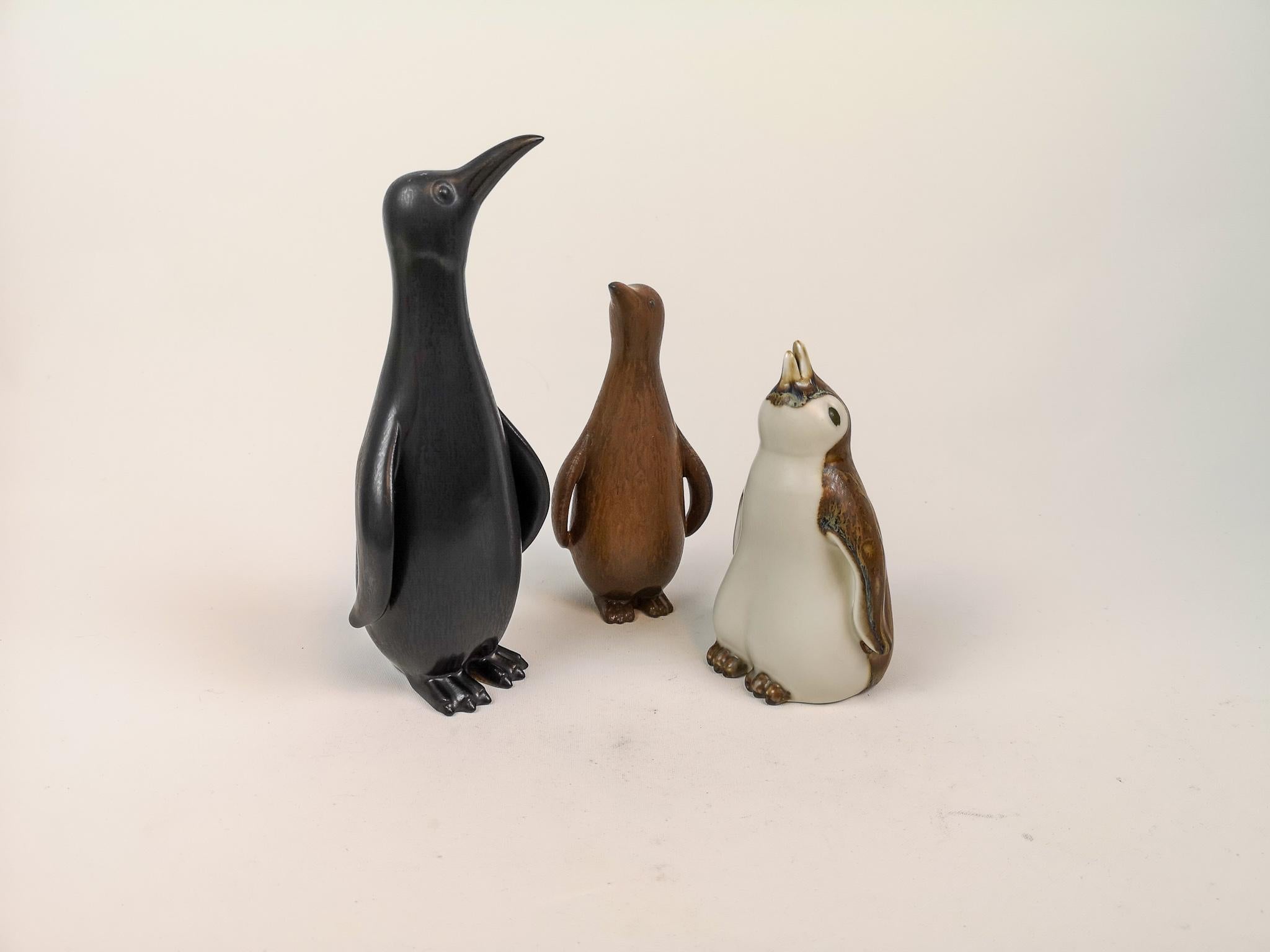 This set is 3 pieces of ceramic penguins from Rörstrand and maker/Designer Gunnar Nylund. Made in Sweden in the midcentury. Beautiful glazed and in good condition.

Measures Large on H 22 cm W 9 cm 

