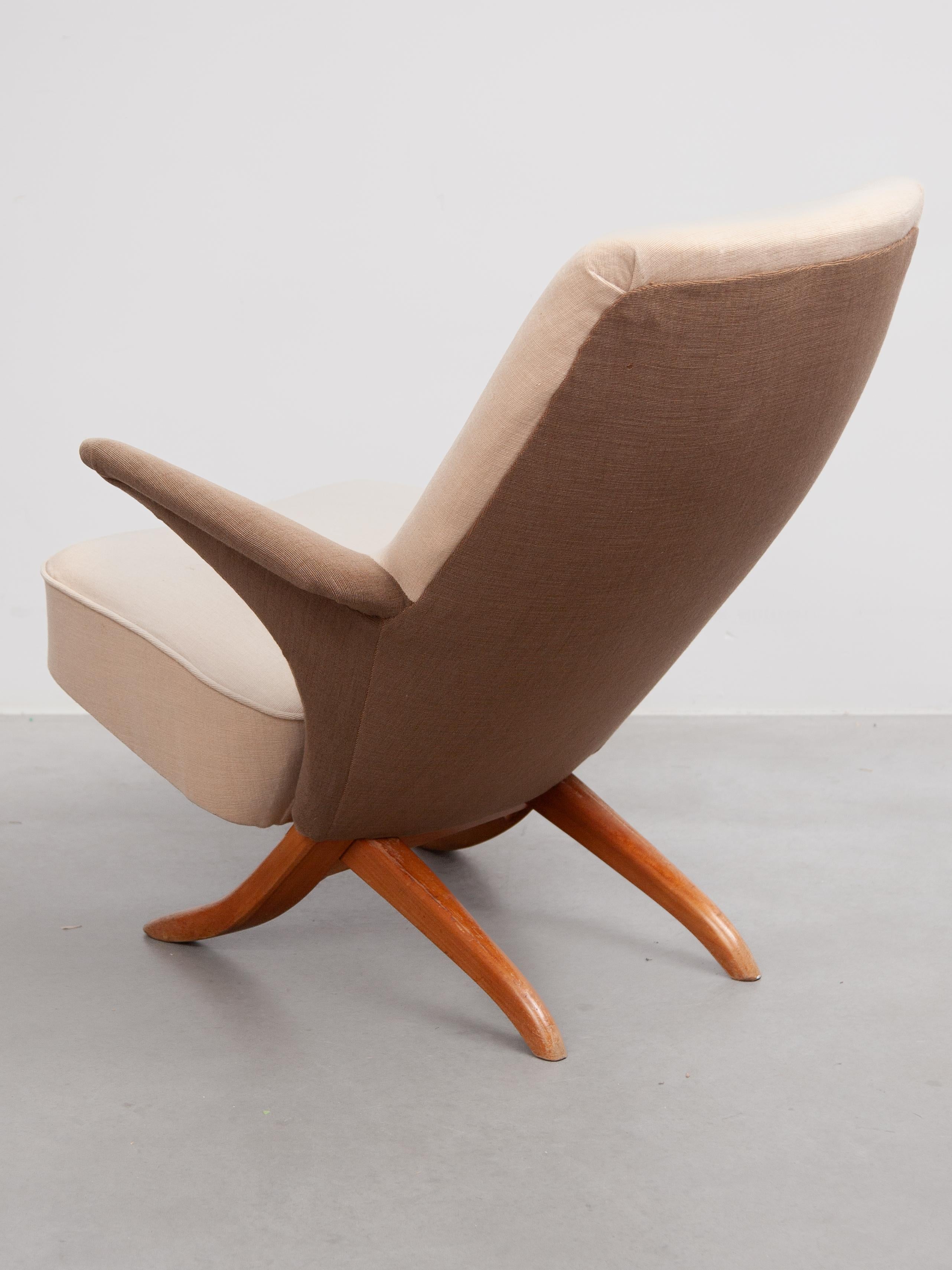 Mid-20th Century Penguin Lounge Arm Chair by Theo Ruth for Dutch Manufacturer Artifort For Sale