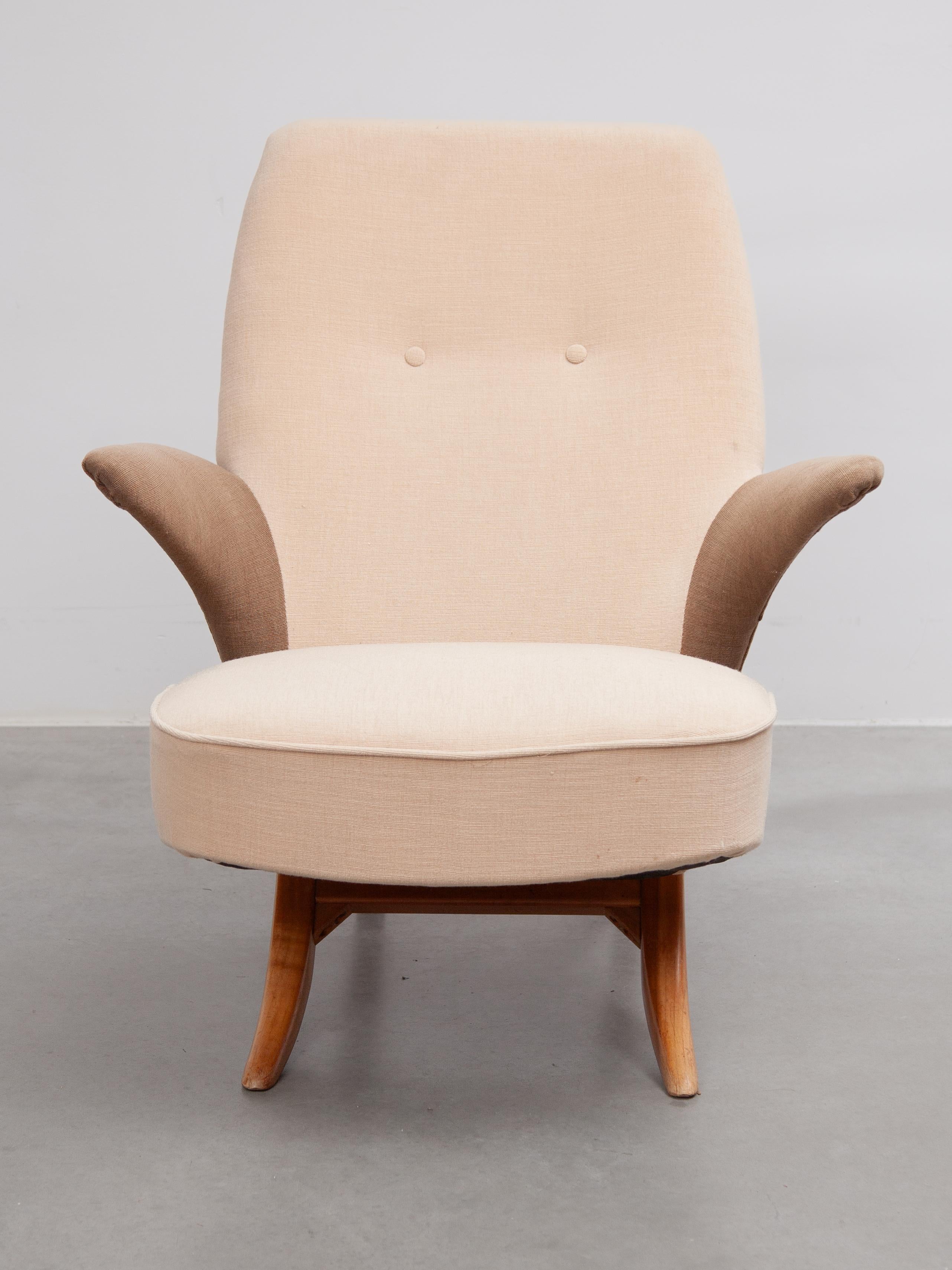 Penguin Lounge Arm Chair by Theo Ruth for Dutch Manufacturer Artifort For Sale 1